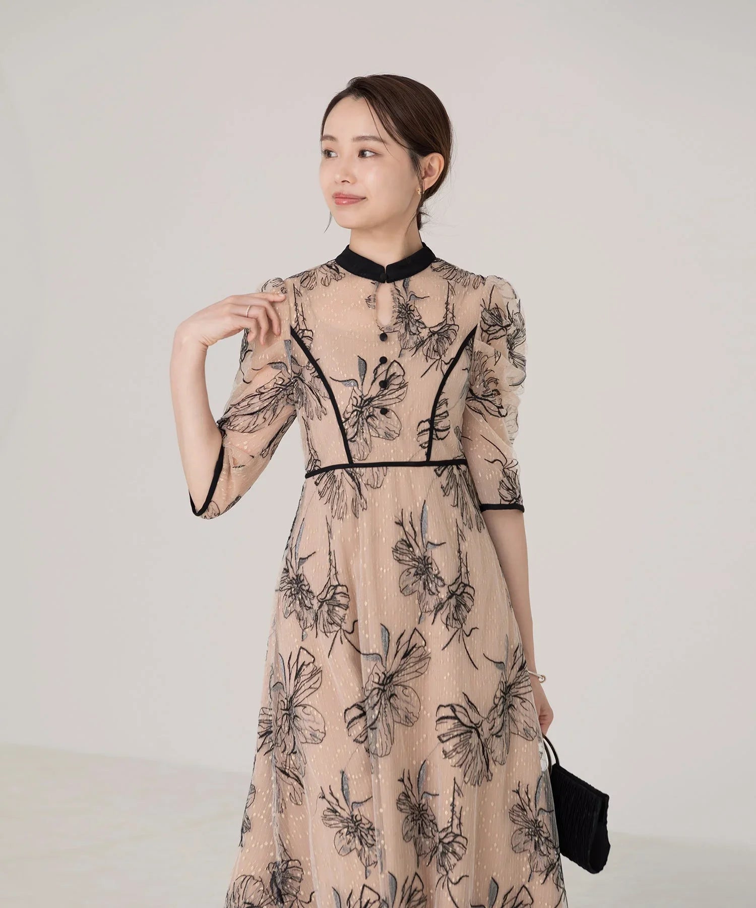 【当日発送】パイピングハイネック花柄ラメレースワンピースドレス