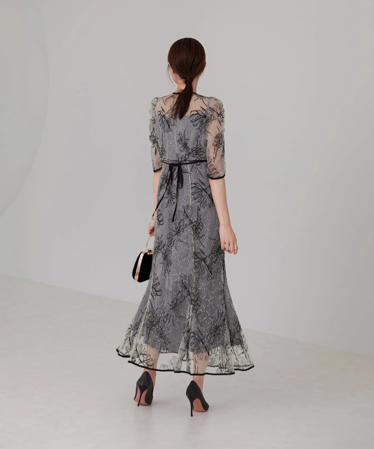 【當天出貨】碎花緞帶泡泡袖魚尾裙