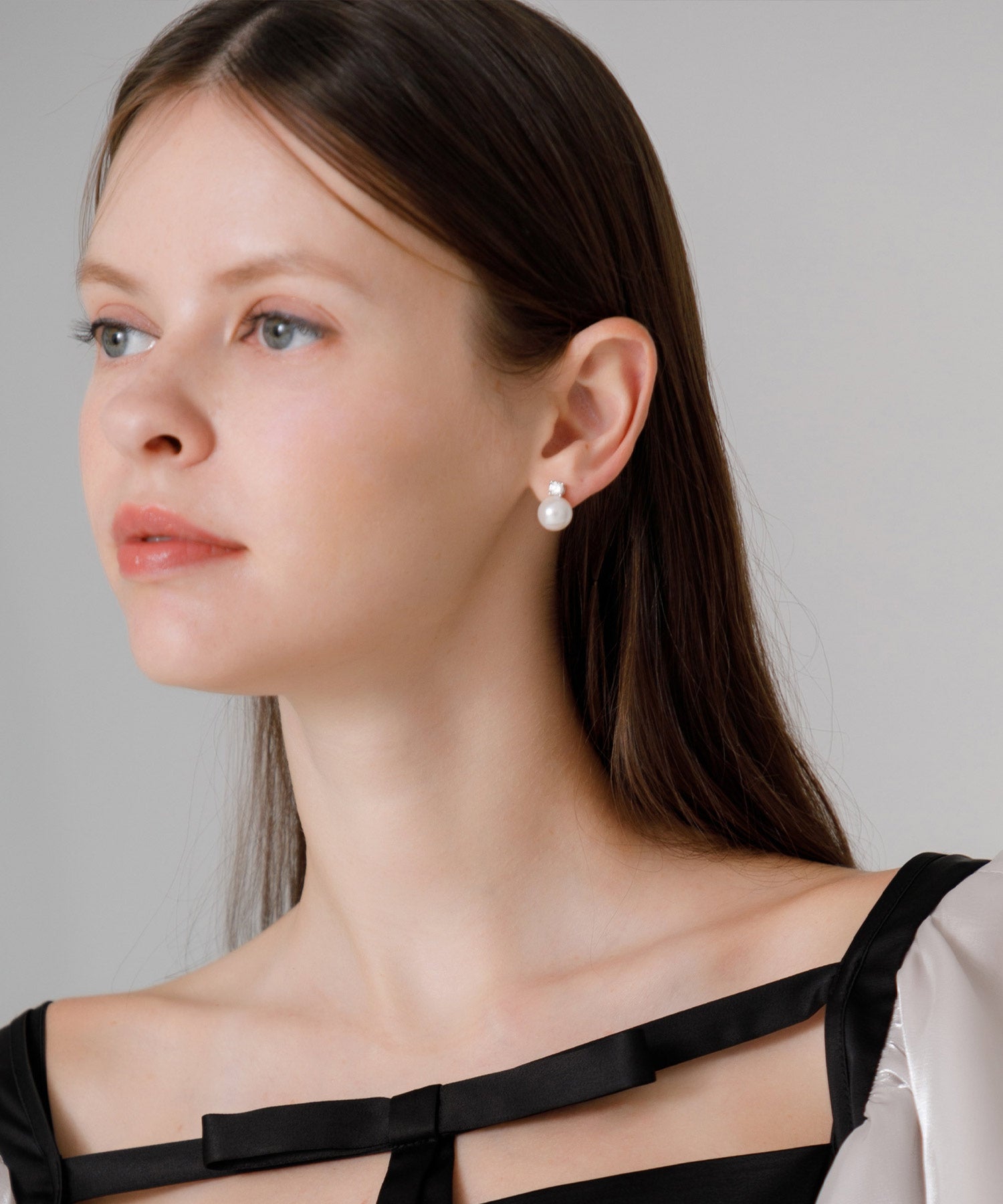 【当日発送】シルバーストーンパールピアス