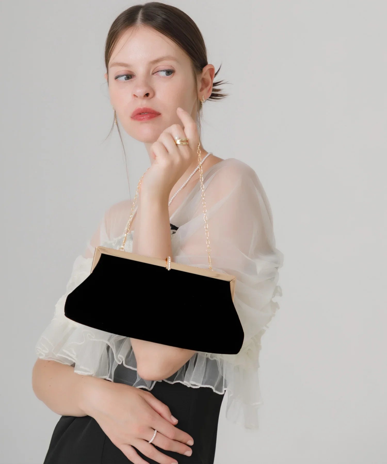 【SOLD OUT】3WAYベロアゴールドラインストーンバッグ