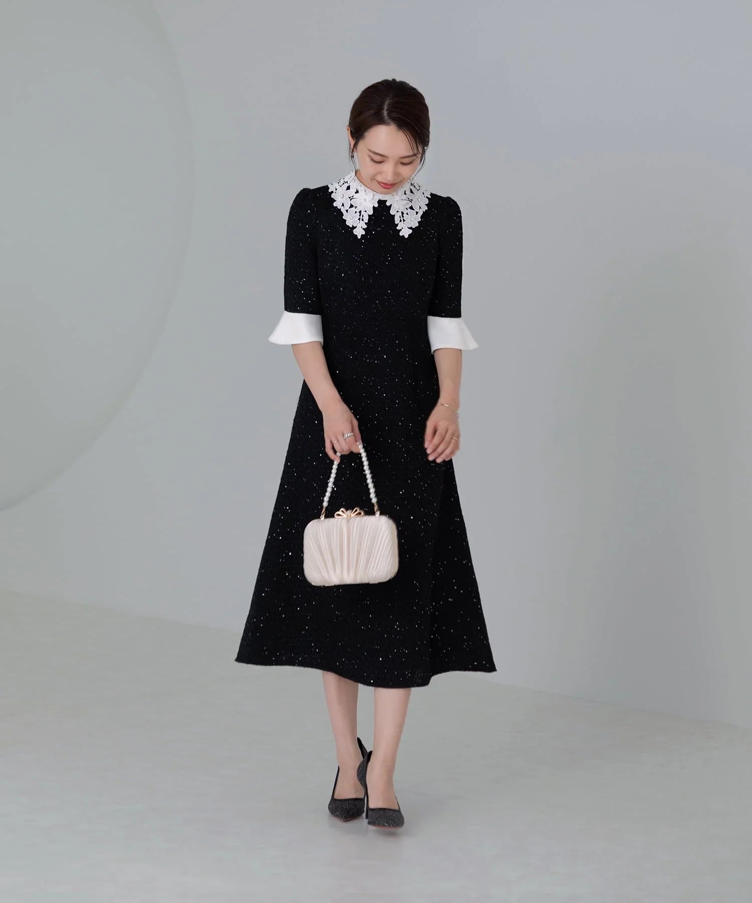 【當天出貨】碎花蕾絲彩色亮片A字洋裝