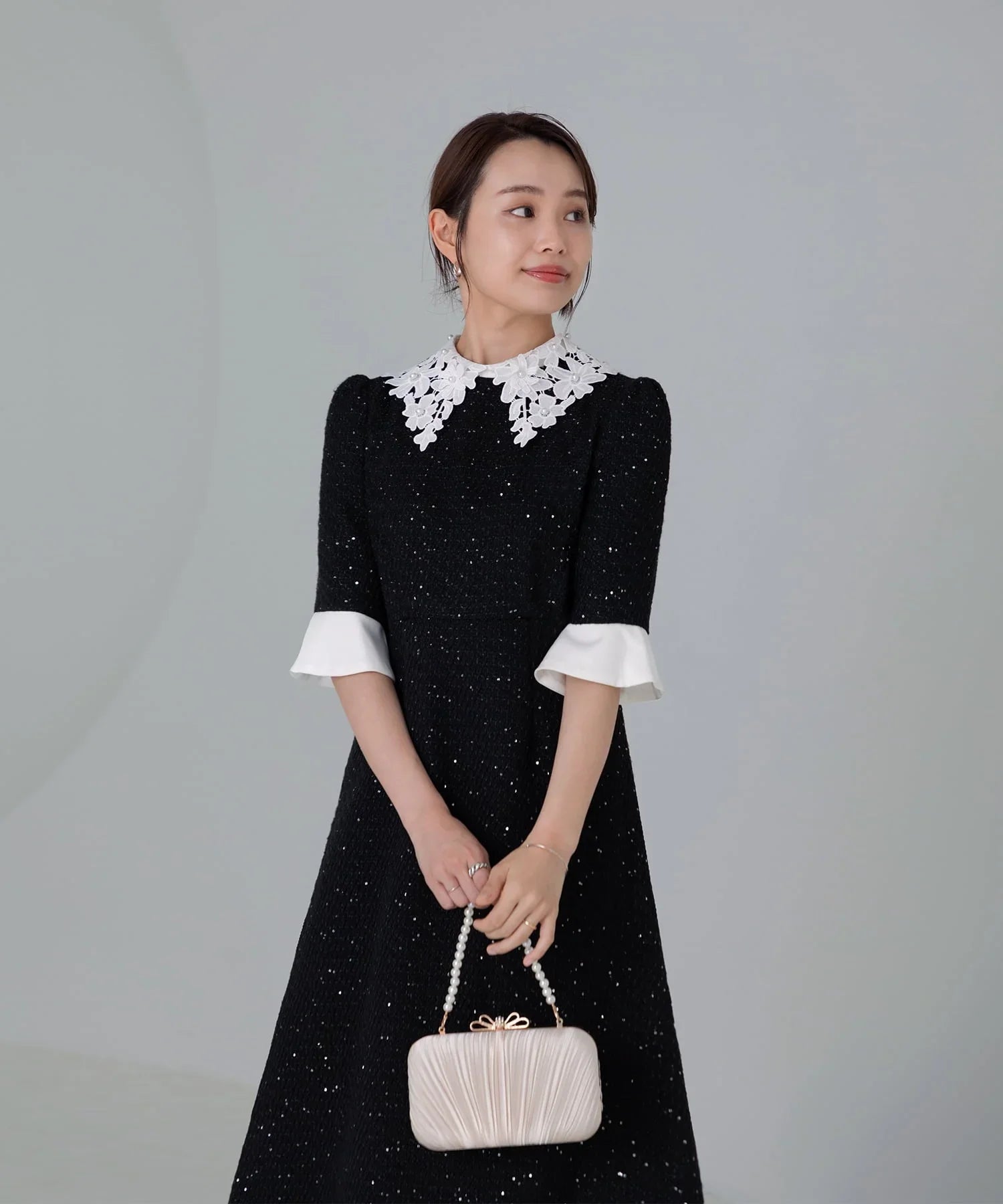 【當天出貨】碎花蕾絲彩色亮片A字洋裝