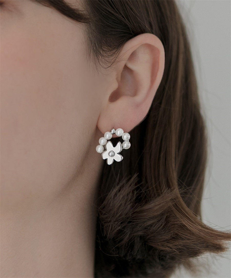 【当日発送】ラウンドパールフラワーピアス