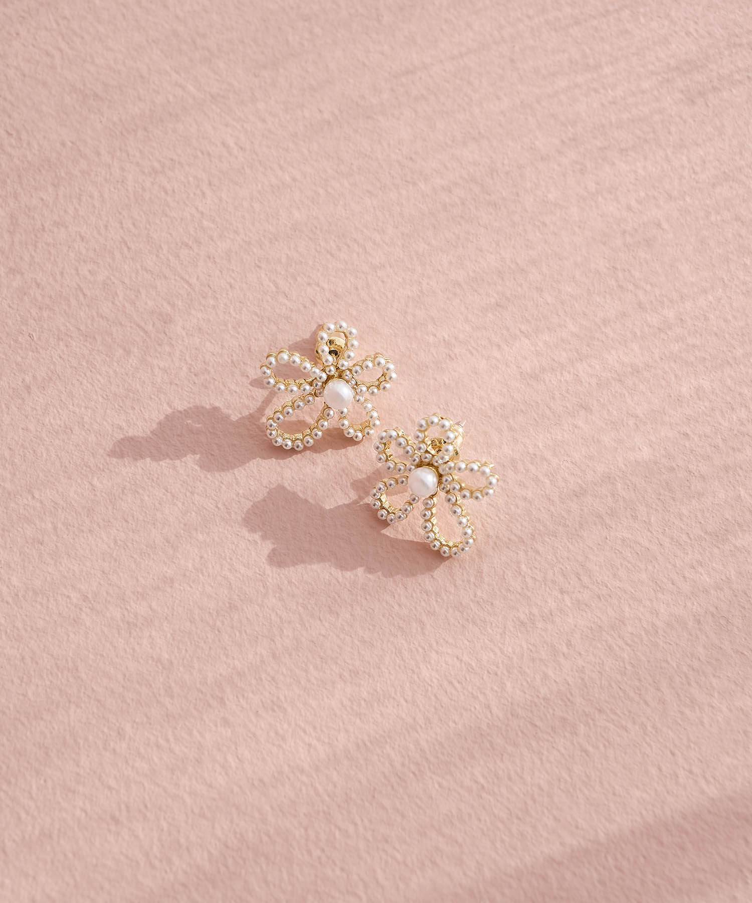 【当日発送】フラワービジューパールピアス