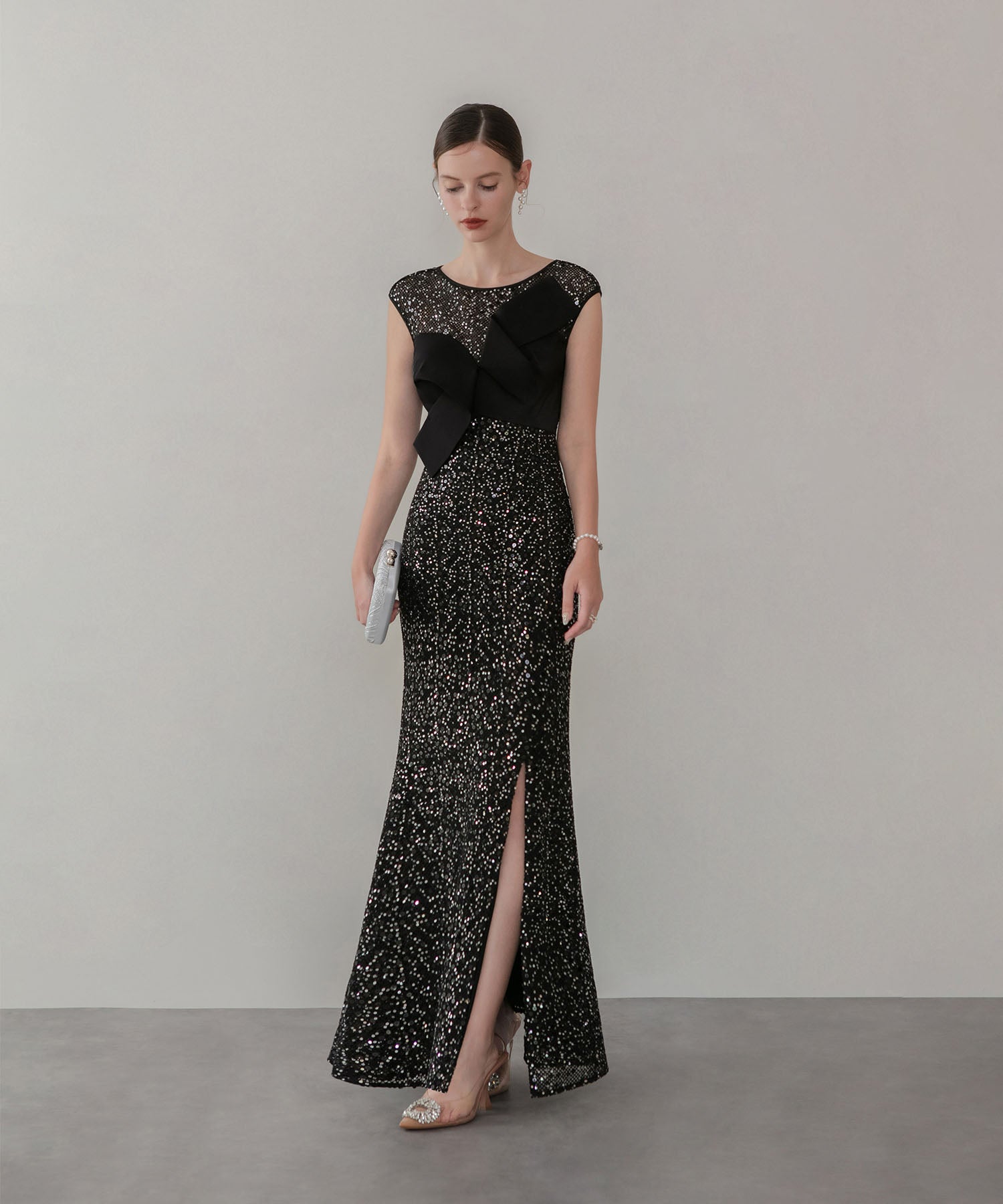 【LEJA LUXE】アシンメトリーツイストデザインスパンコールドレス