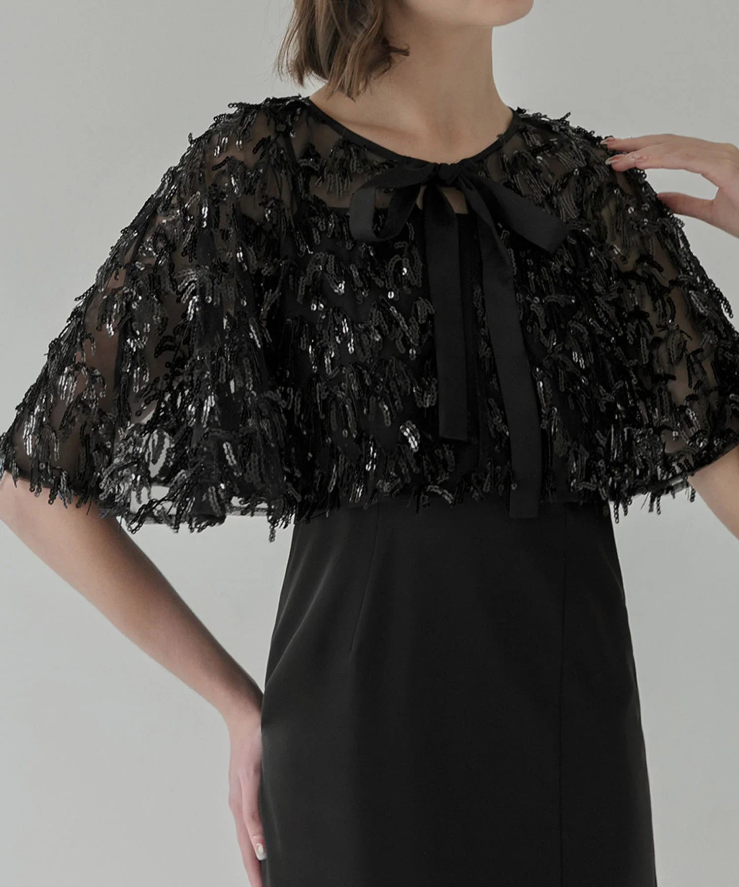 【当日発送】スパンコールフリンジケープ Iラインワンピースドレス