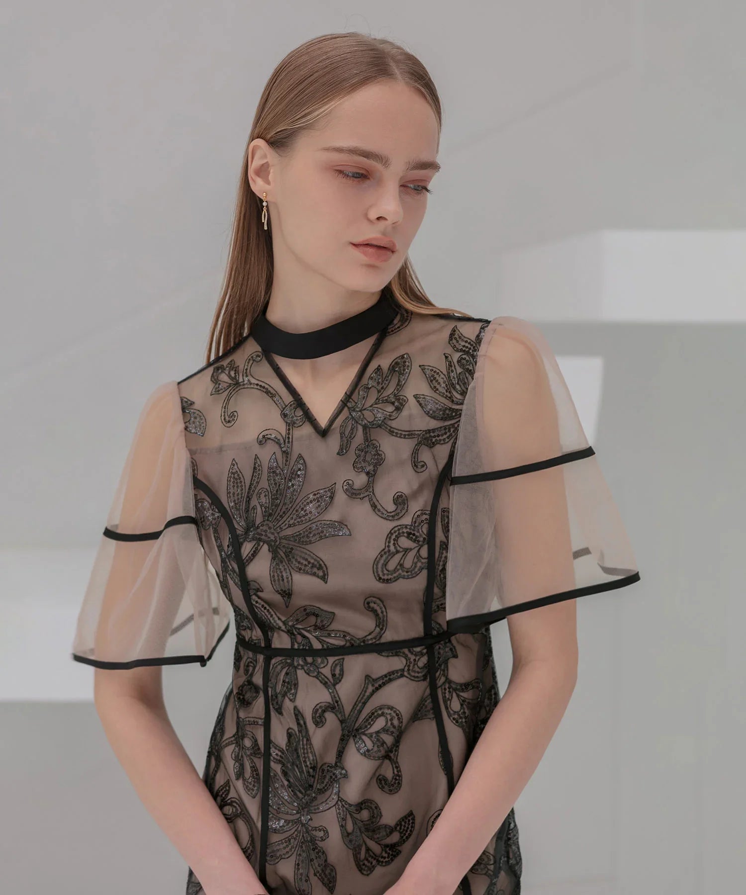 【当日発送】スパンコールフラワーIラインワンピースドレス