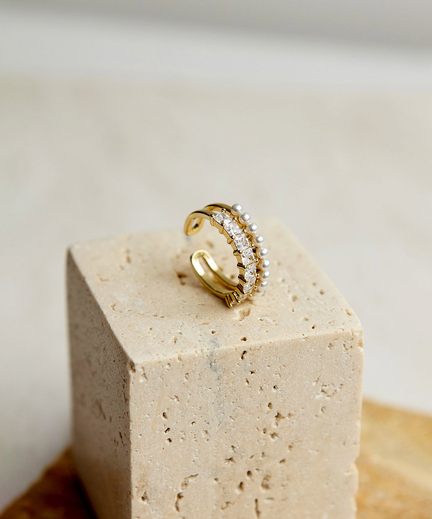 【COMING SOON】パールビジューラインループリング