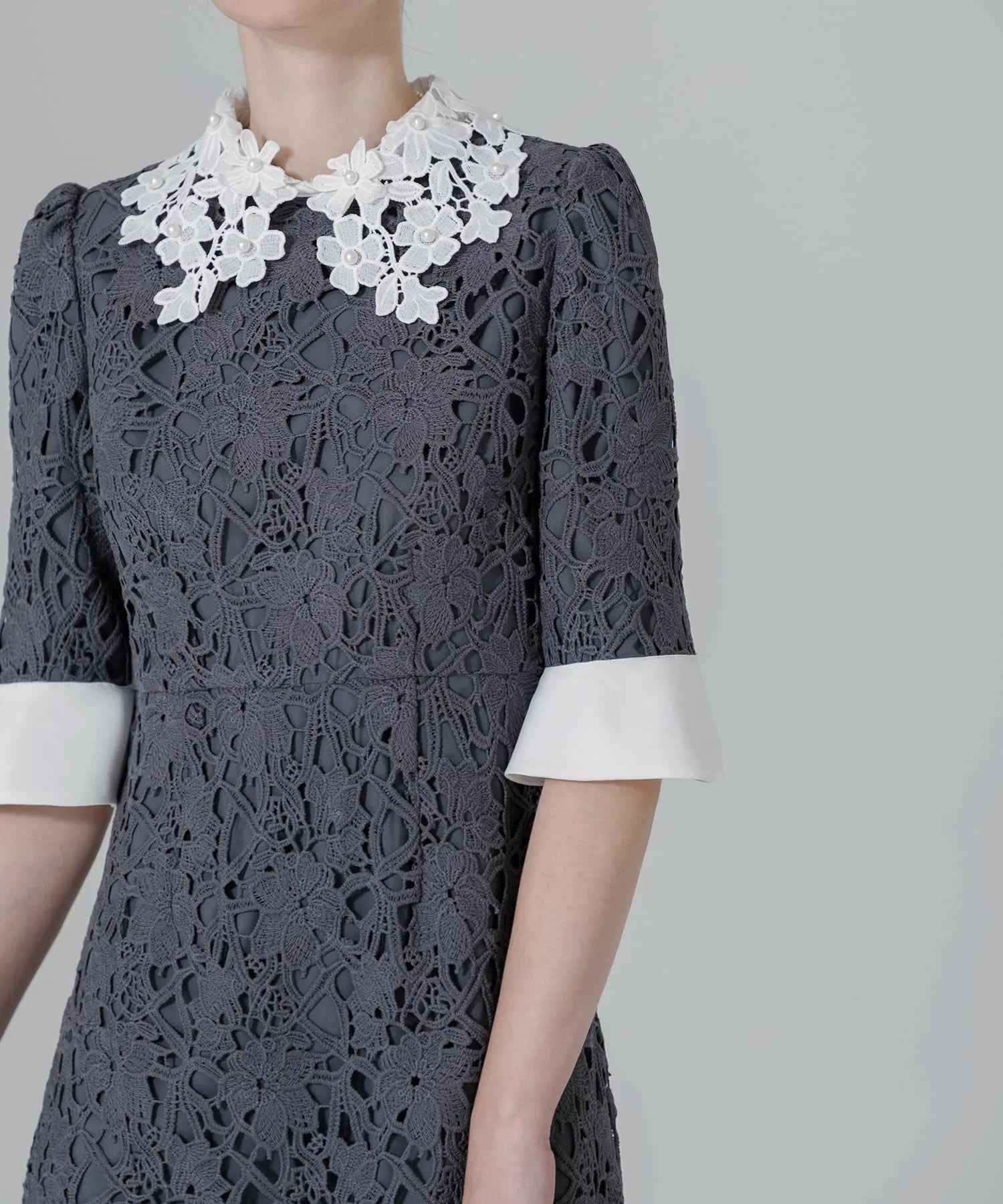 【當天出貨】碎花蕾絲彩色亮片A字洋裝