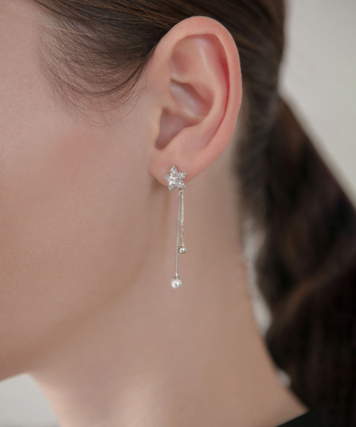 【当日発送】スタービジュードロップラインピアス