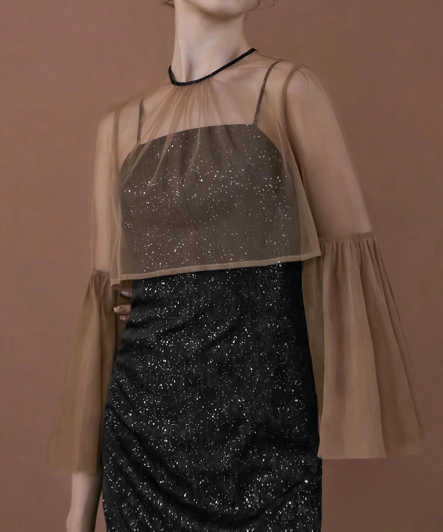 【一部当日発送】シアーチュールベルスリーブペイントIラインワンピースドレス