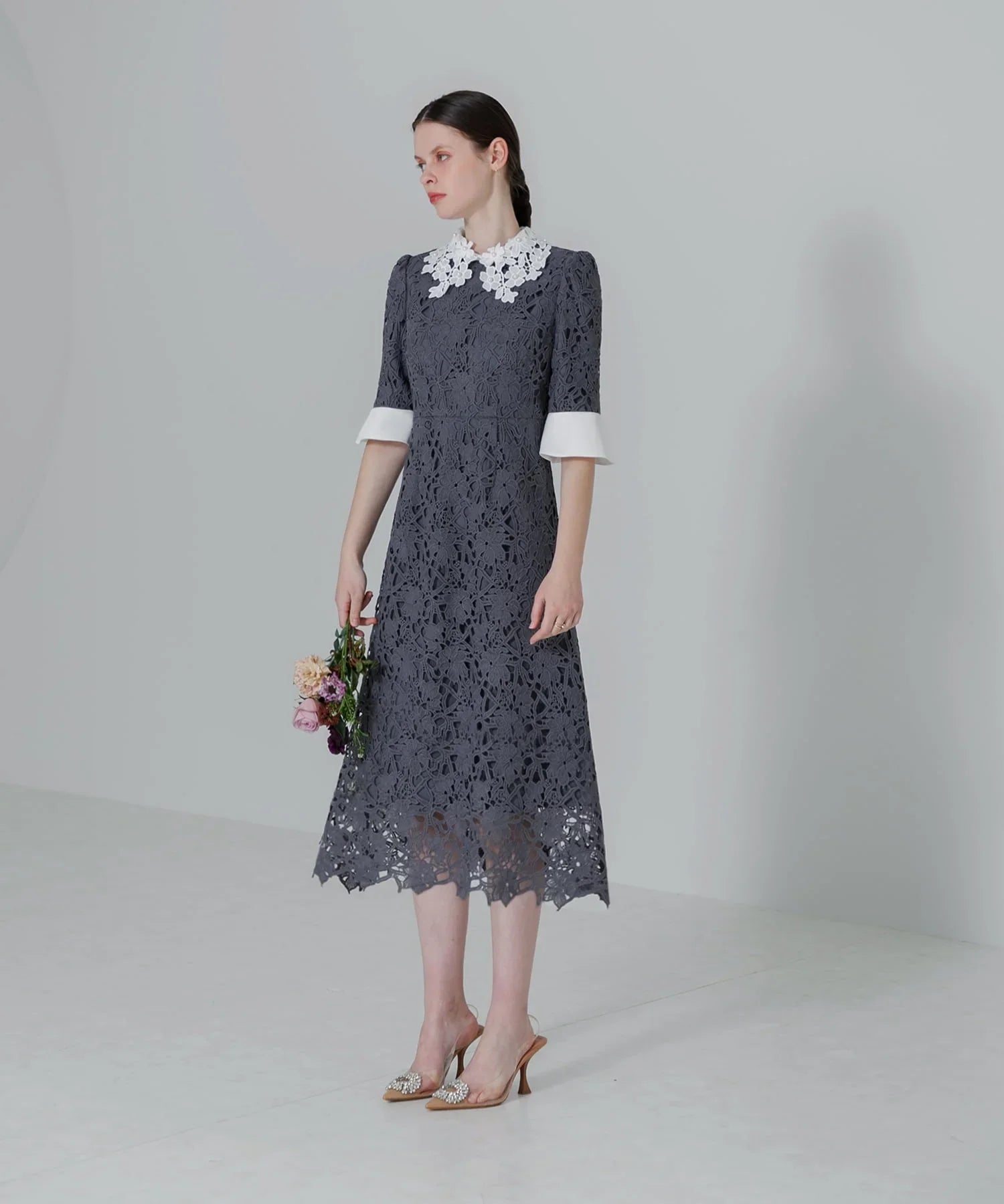 【當天出貨】碎花蕾絲彩色亮片A字洋裝