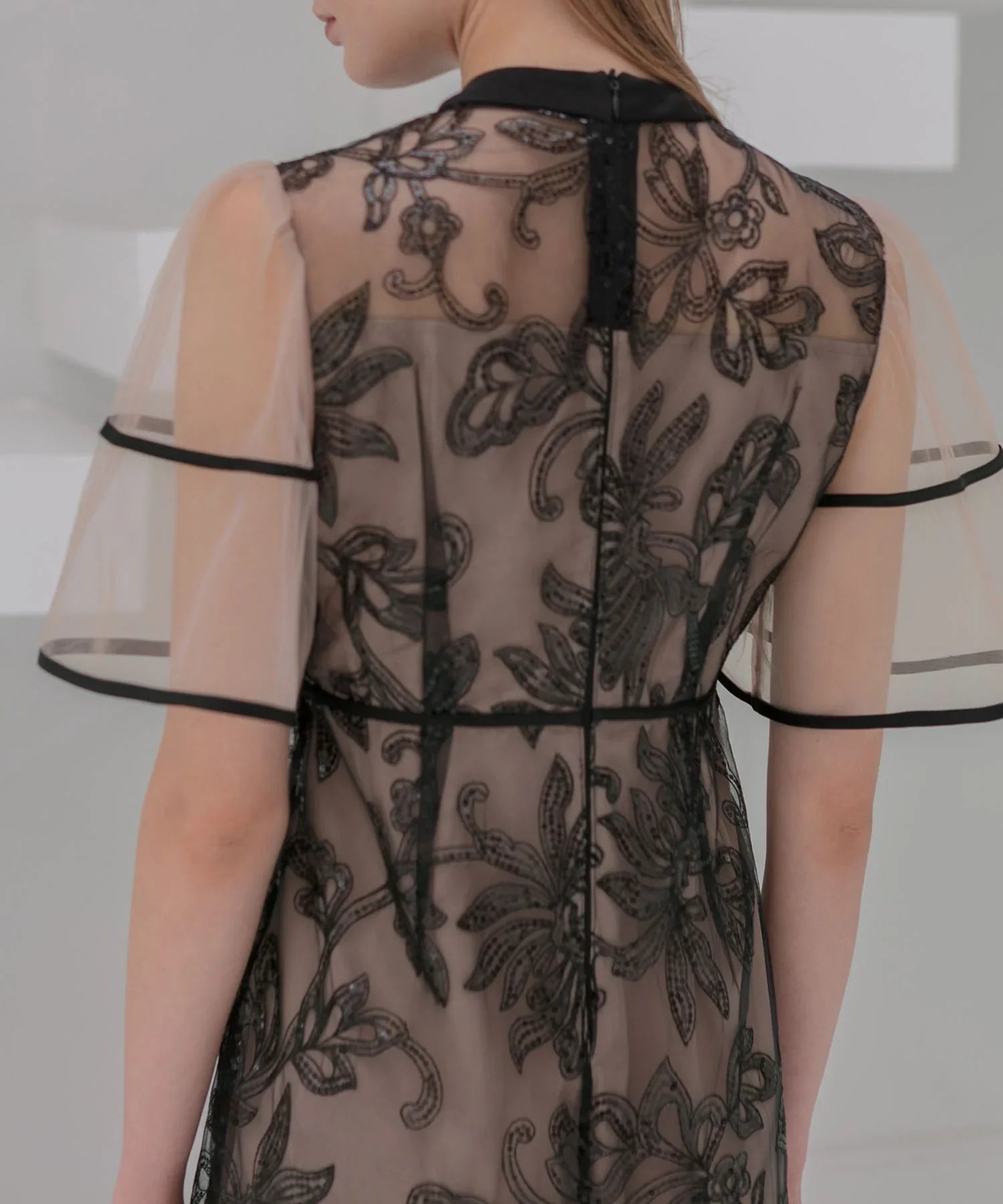 【当日発送】スパンコールフラワーIラインワンピースドレス