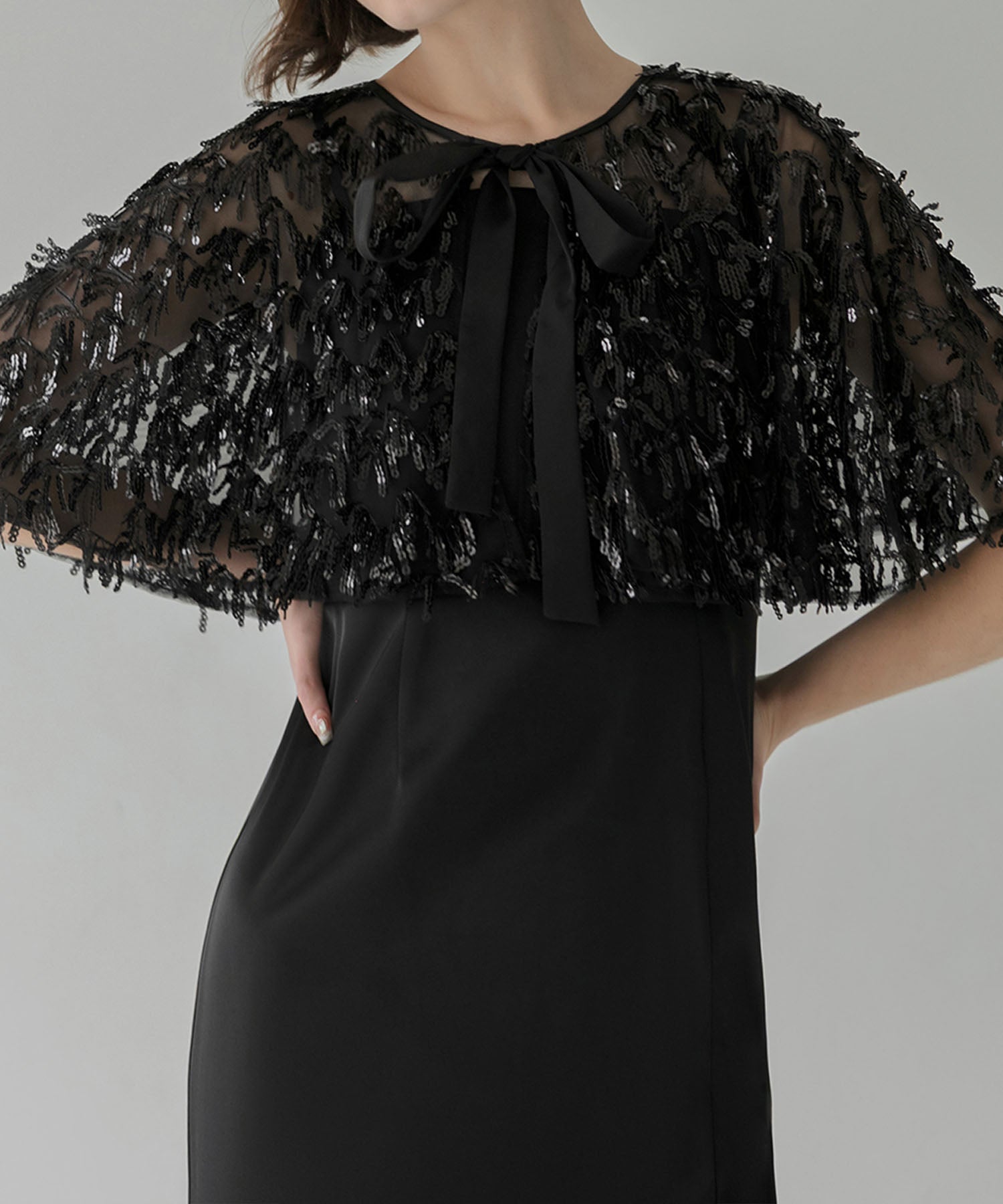 【当日発送】スパンコールフリンジケープ Iラインワンピースドレス