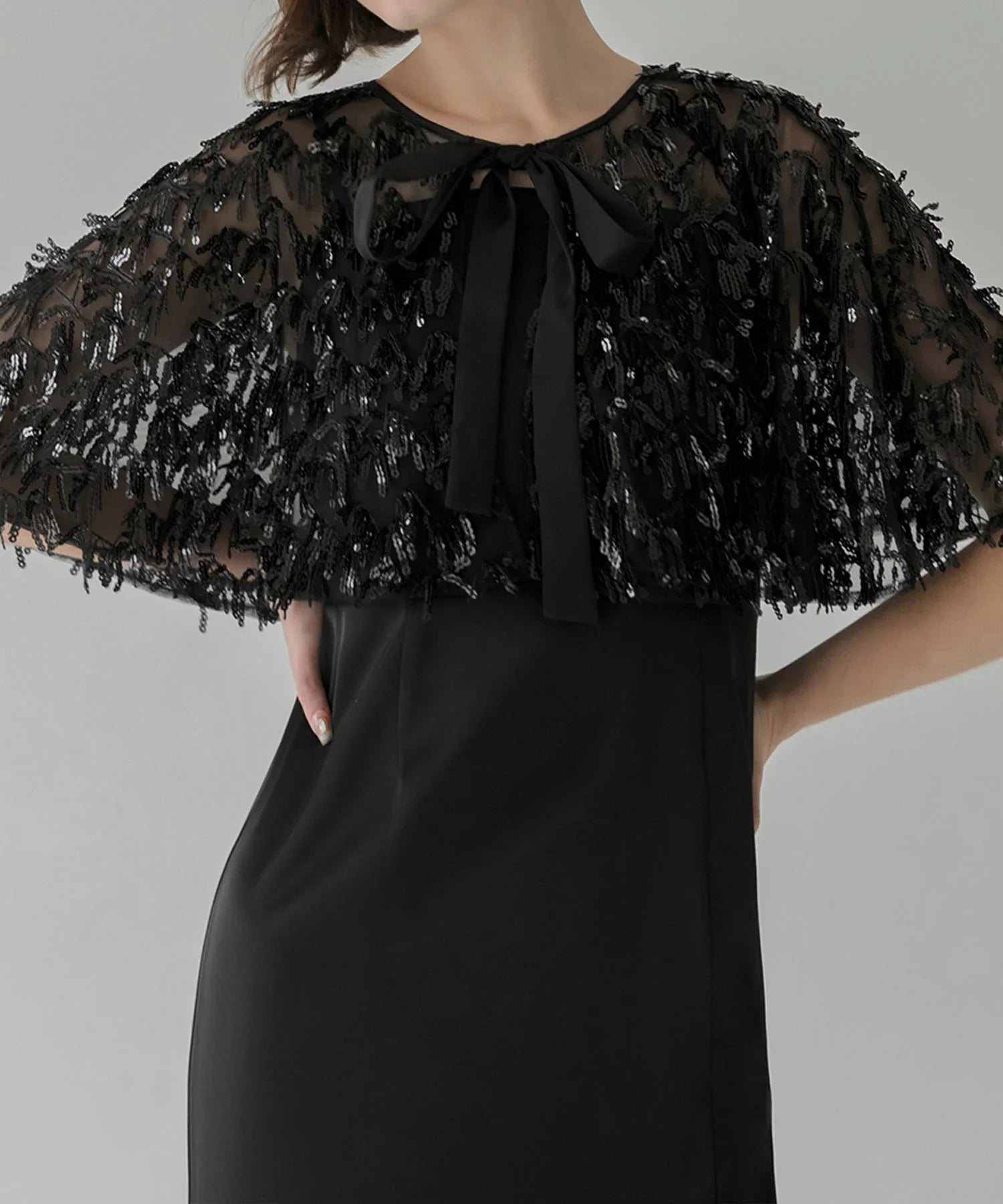 【当日発送】スパンコールフリンジケープ Iラインワンピースドレス