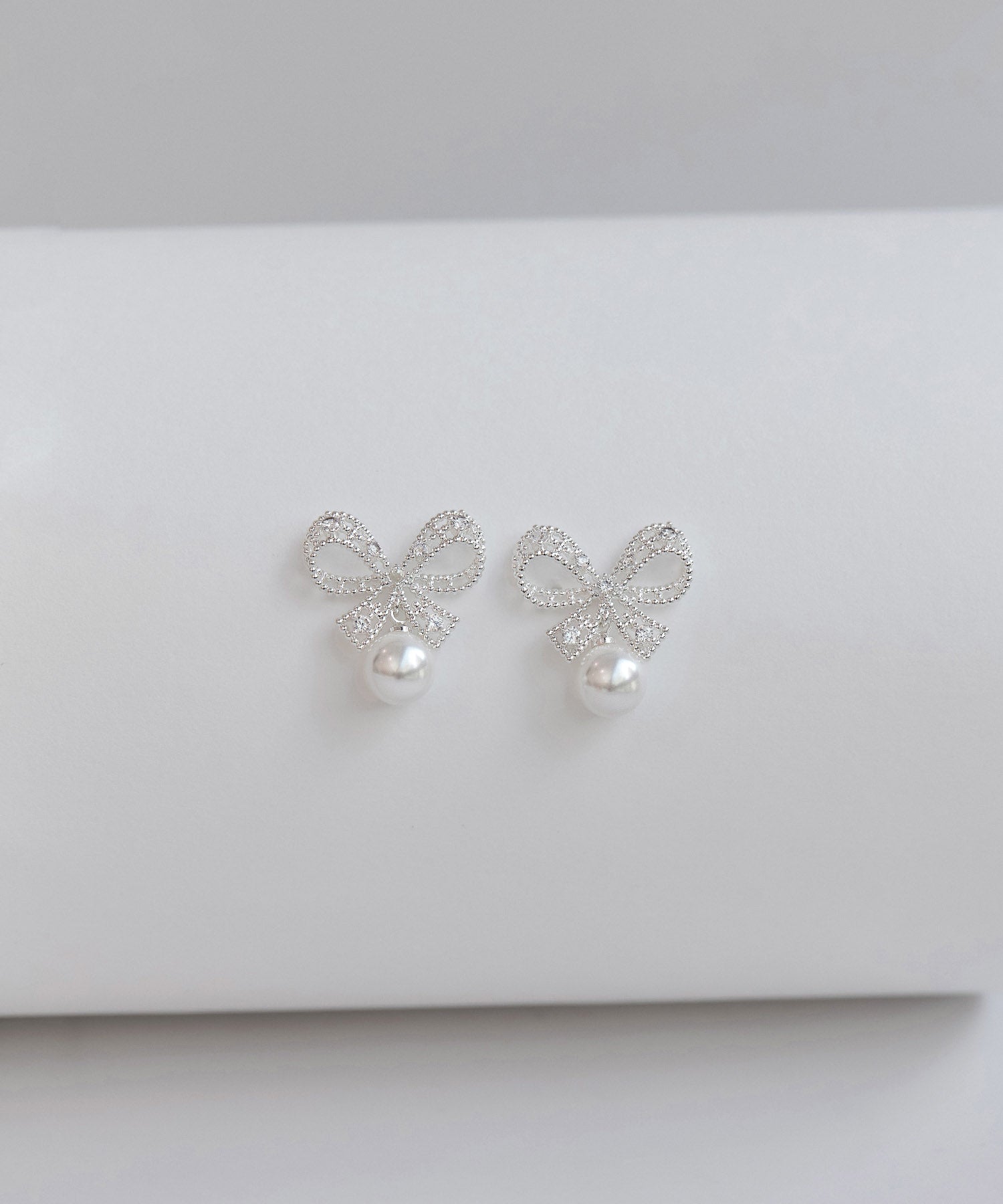 【当日発送】ビジューリボンパールピアス