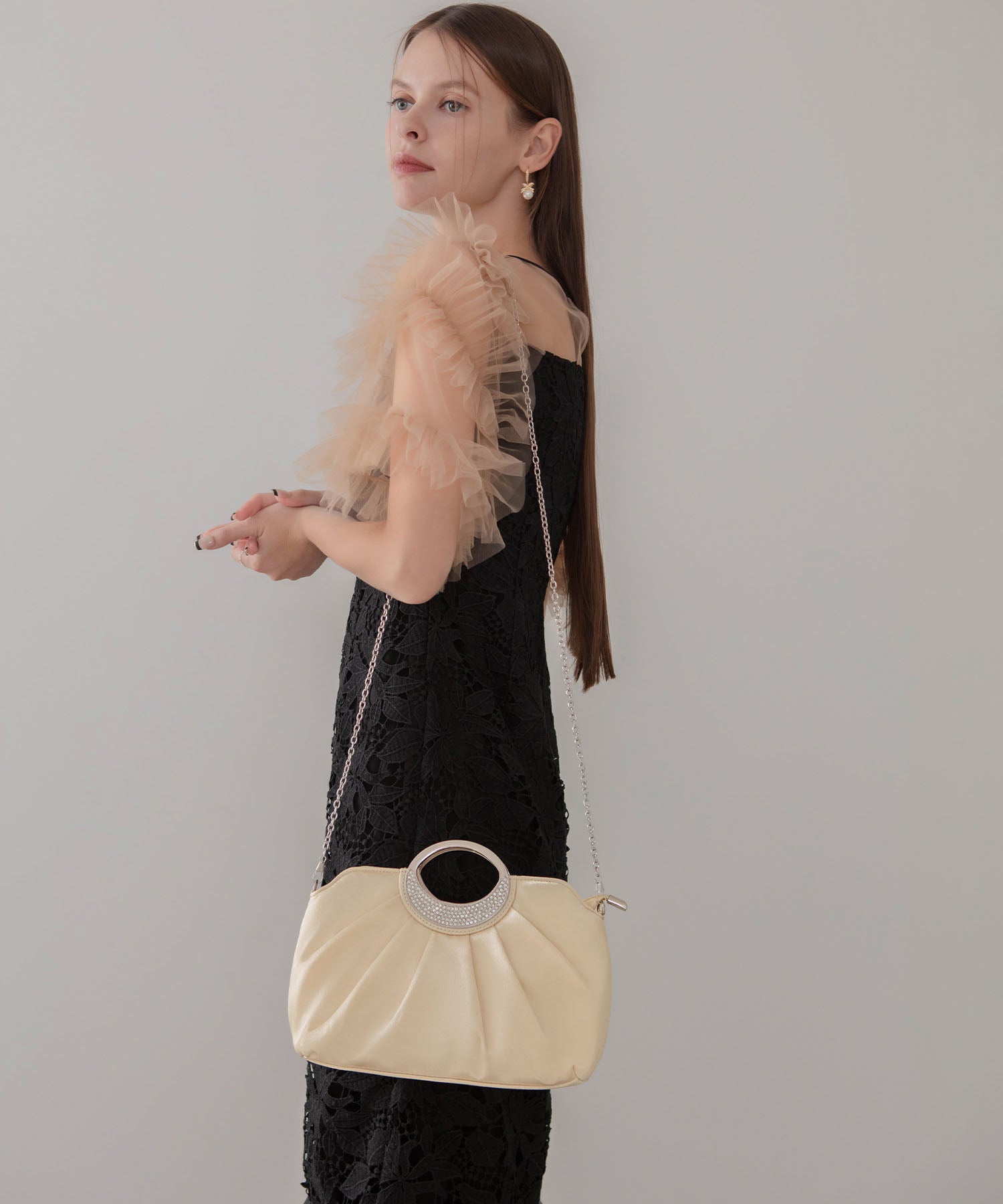 【一部当日発送】サテンプリーツリングハンドル2WAYクラッチバッグ