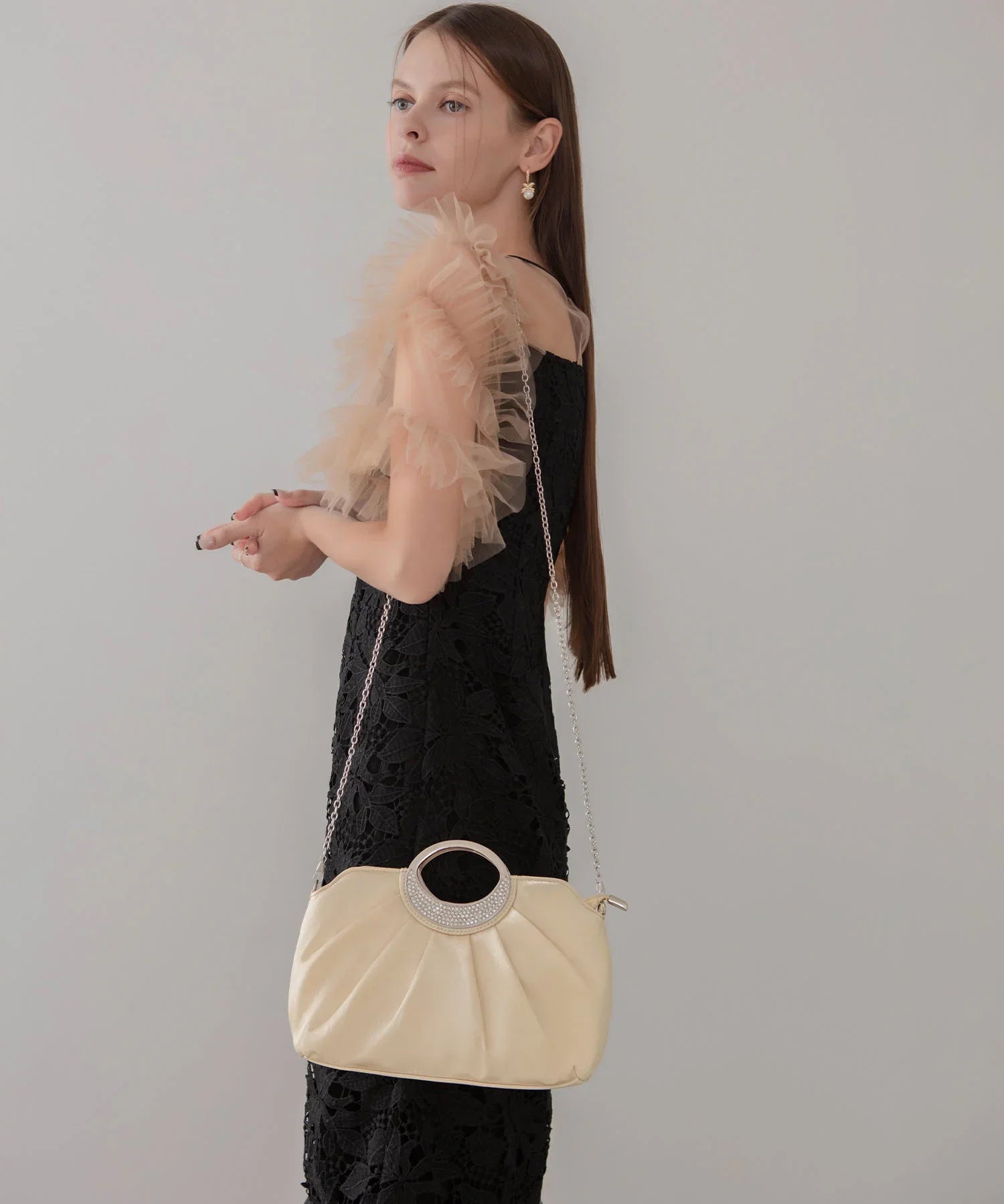 【一部当日発送】サテンプリーツリングハンドル2WAYクラッチバッグ