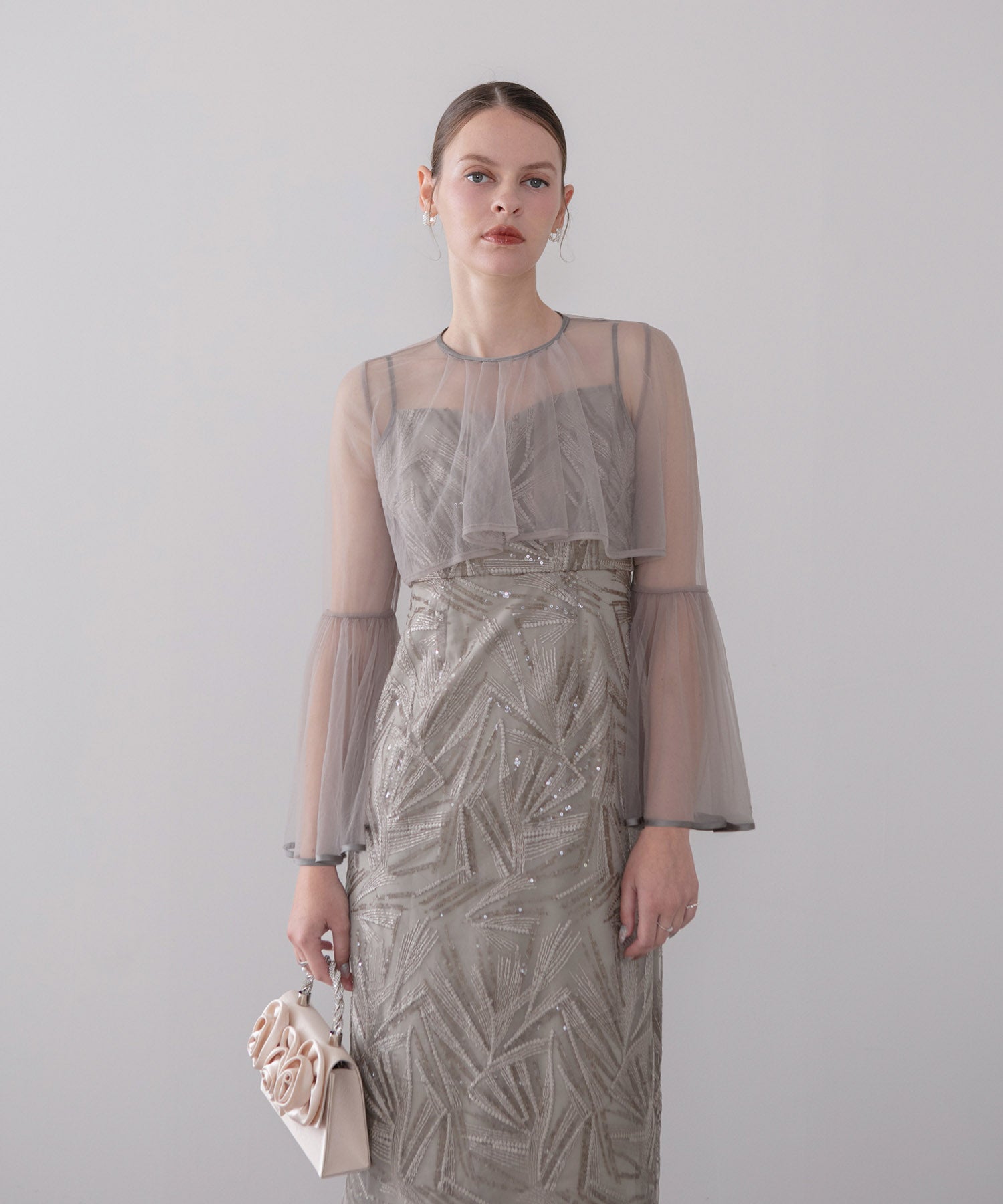 【COMING SOON】チュールフレアスリーブスパンコールIラインワンピースドレス