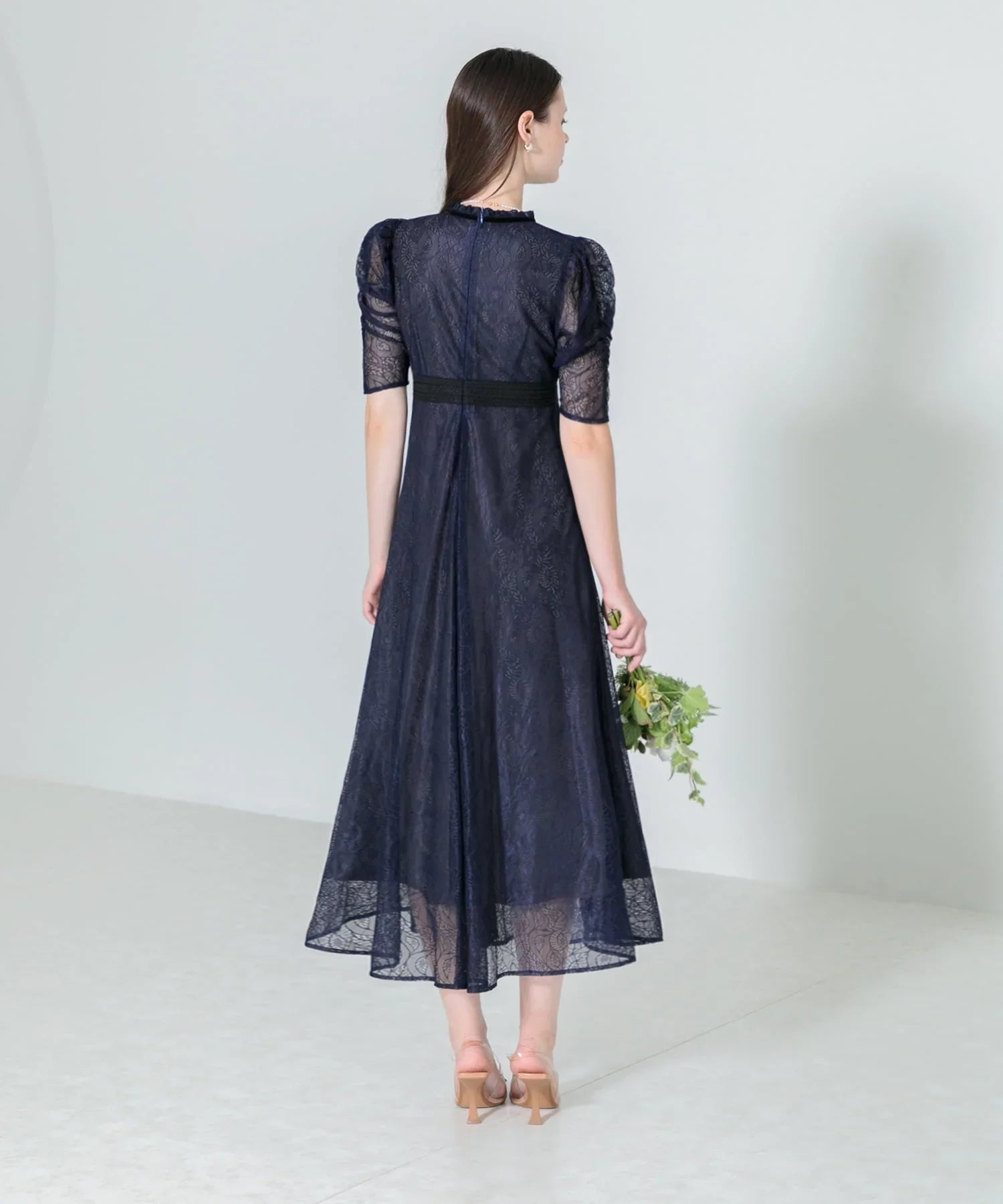 【當天出貨】腰線泡泡袖蕾絲長洋裝