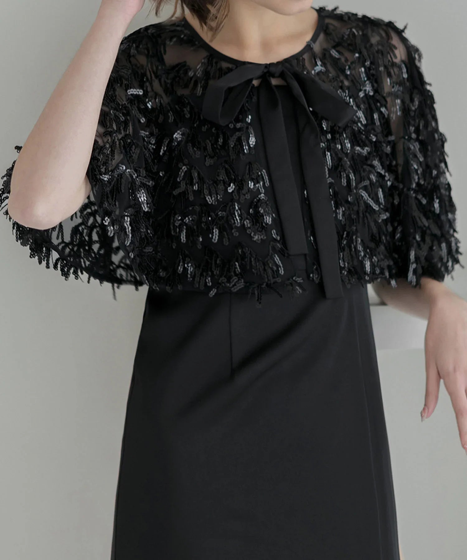 【当日発送】スパンコールフリンジケープ Iラインワンピースドレス