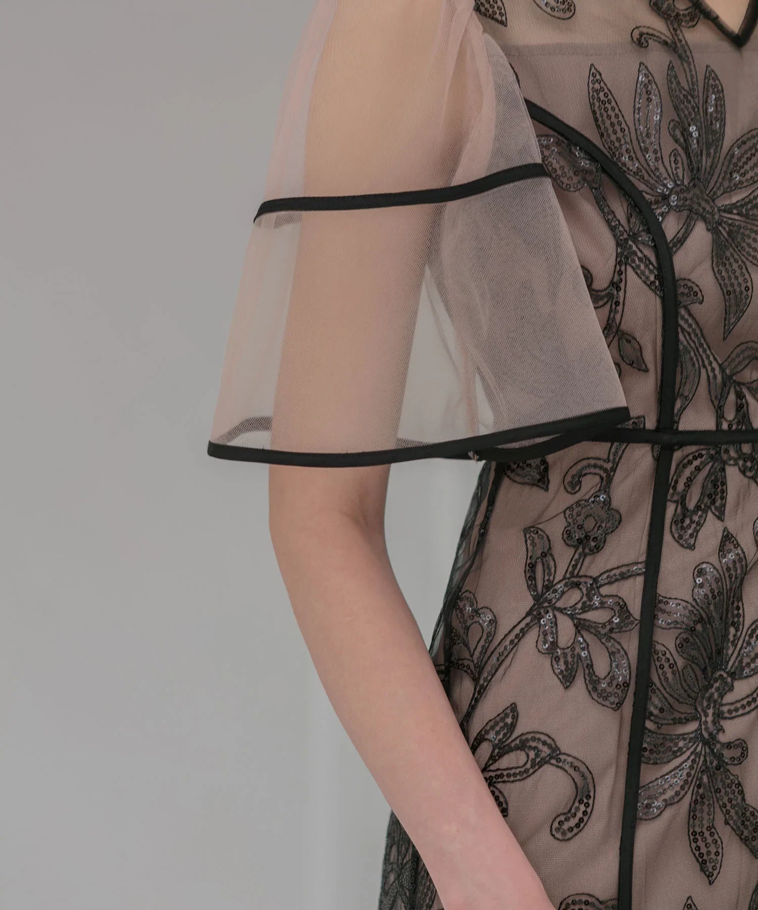 【当日発送】スパンコールフラワーIラインワンピースドレス