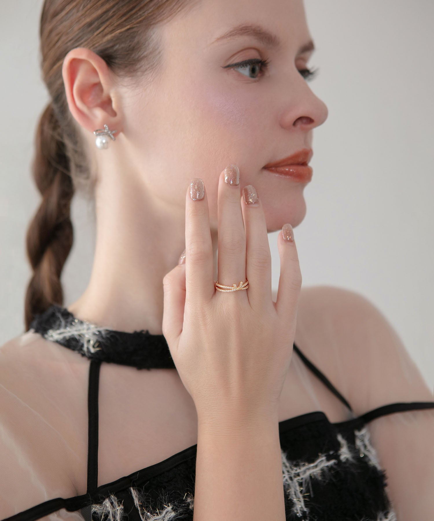 【当日発送】リボンモチーフビジューゴールドリング