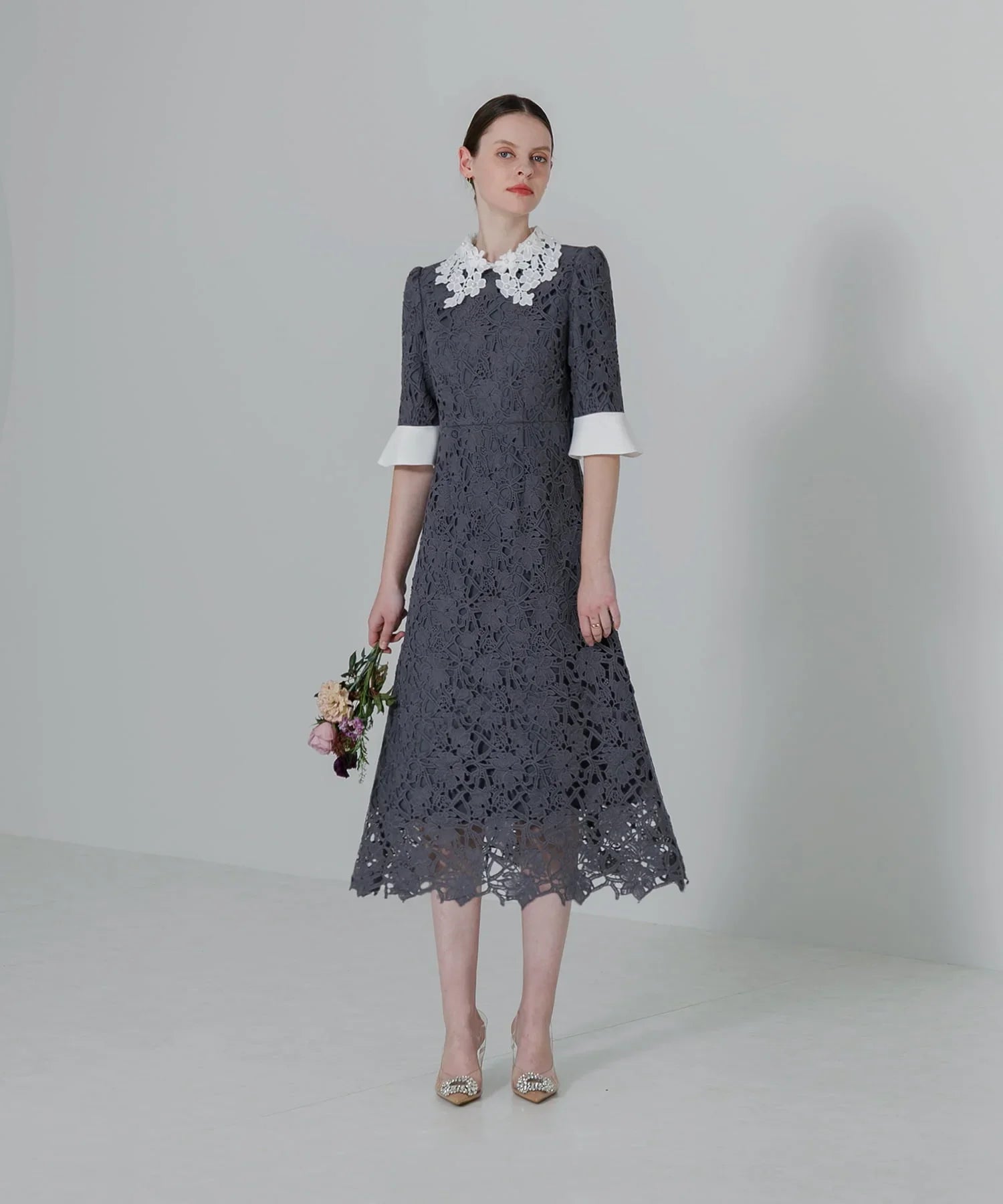 【當天出貨】碎花蕾絲彩色亮片A字洋裝