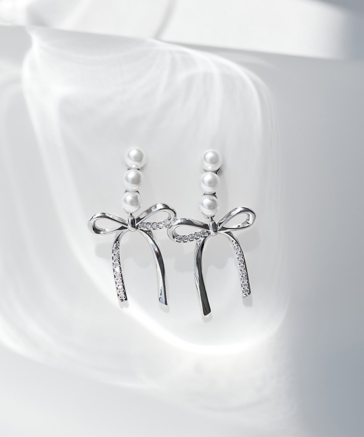 【当日発送】ドロップパールリボンピアス