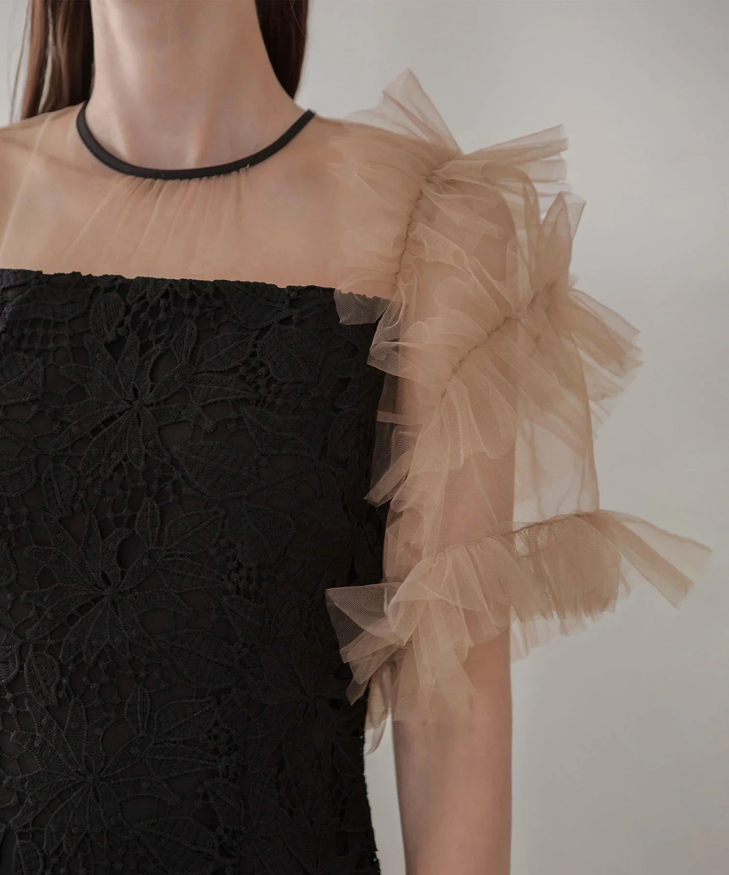 【当日発送】アシンメトリーチュールスリーブレースフリルヘムIラインワンピースドレス