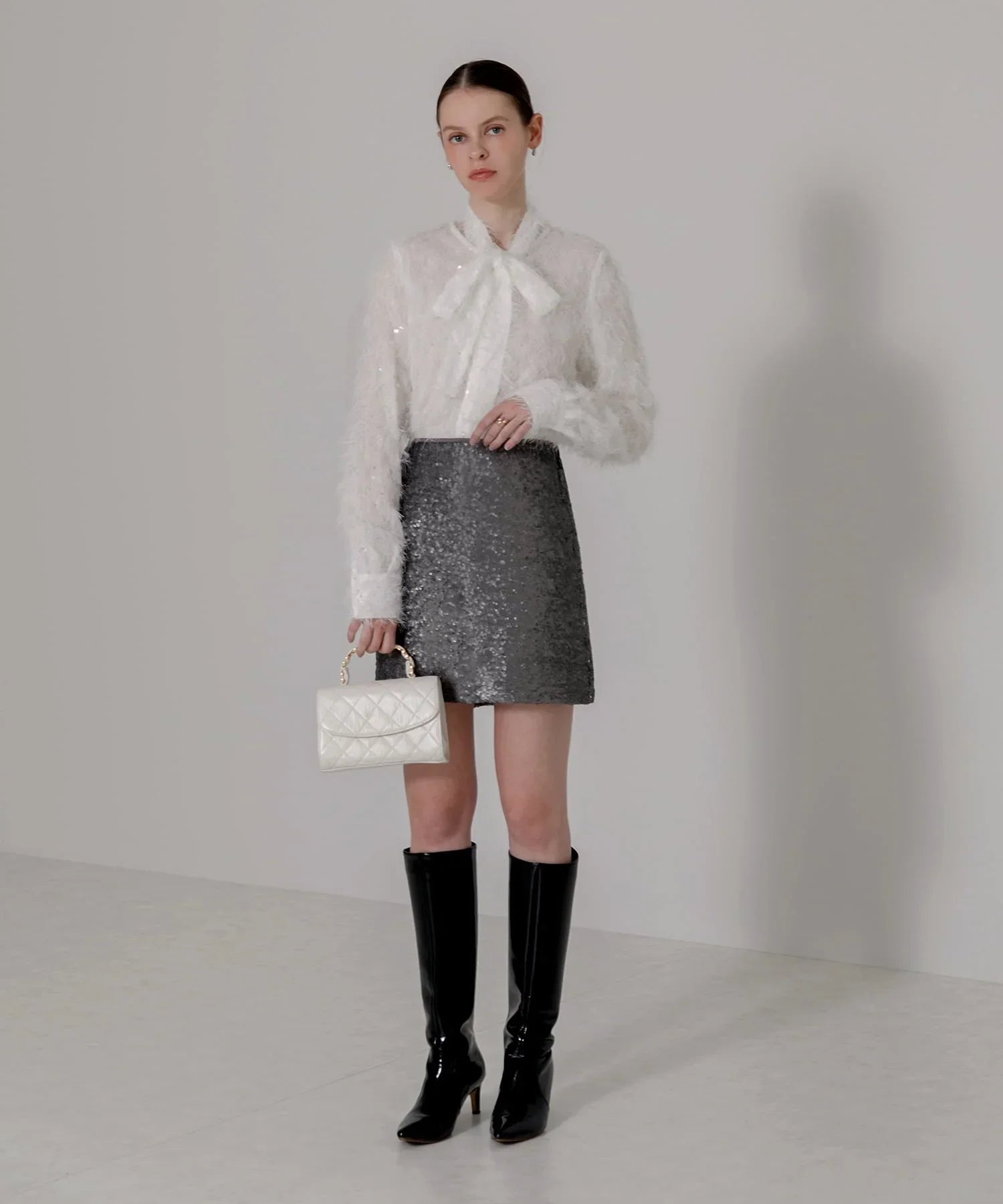 【当日発送】リボン2WAYフェザーファブリックスパンコールブラウス