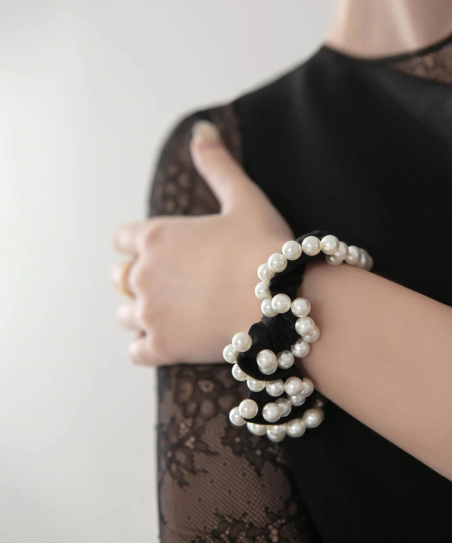 【当日発送】エッジパールボリュームシュシュ