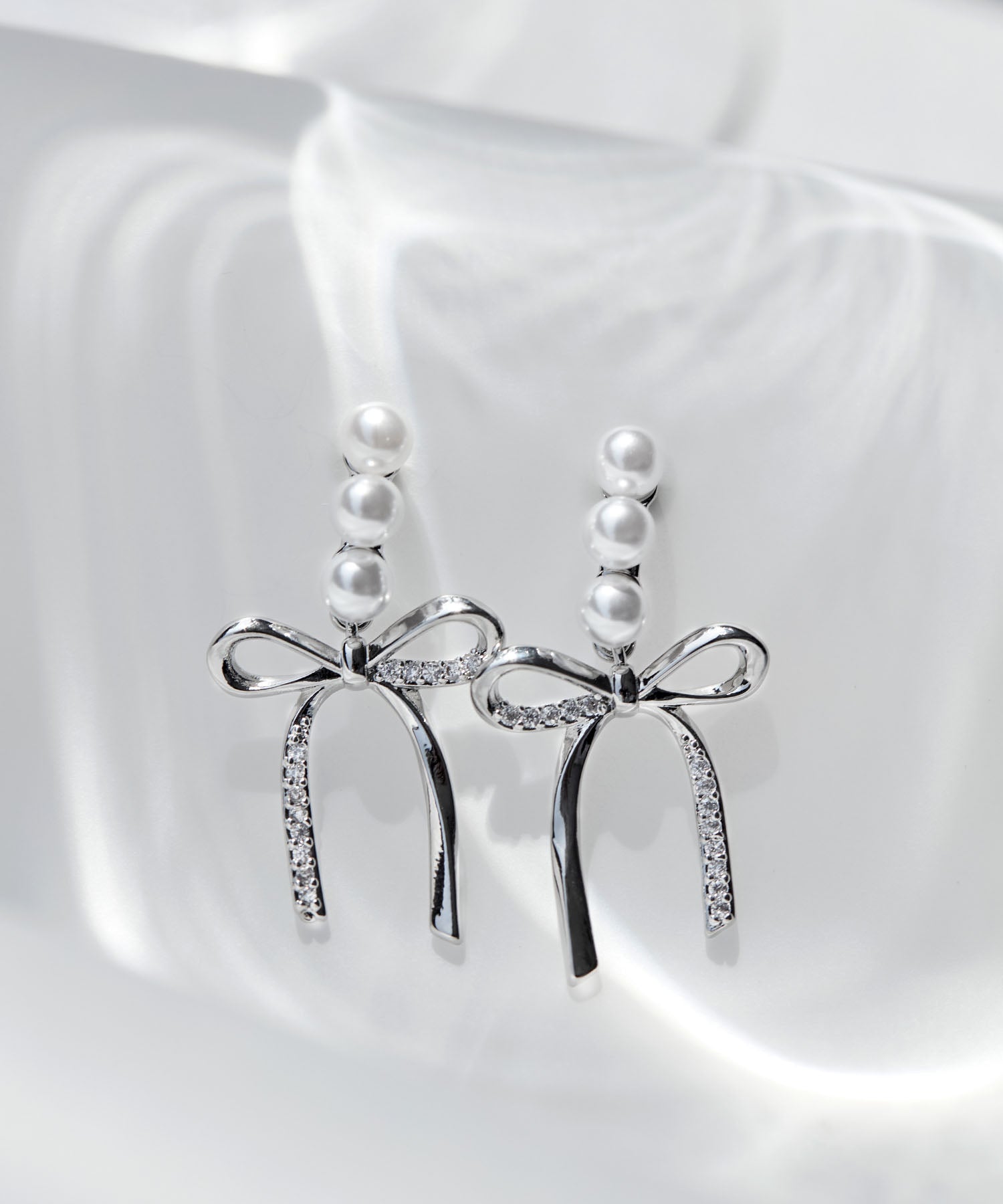 【当日発送】ドロップパールリボンピアス