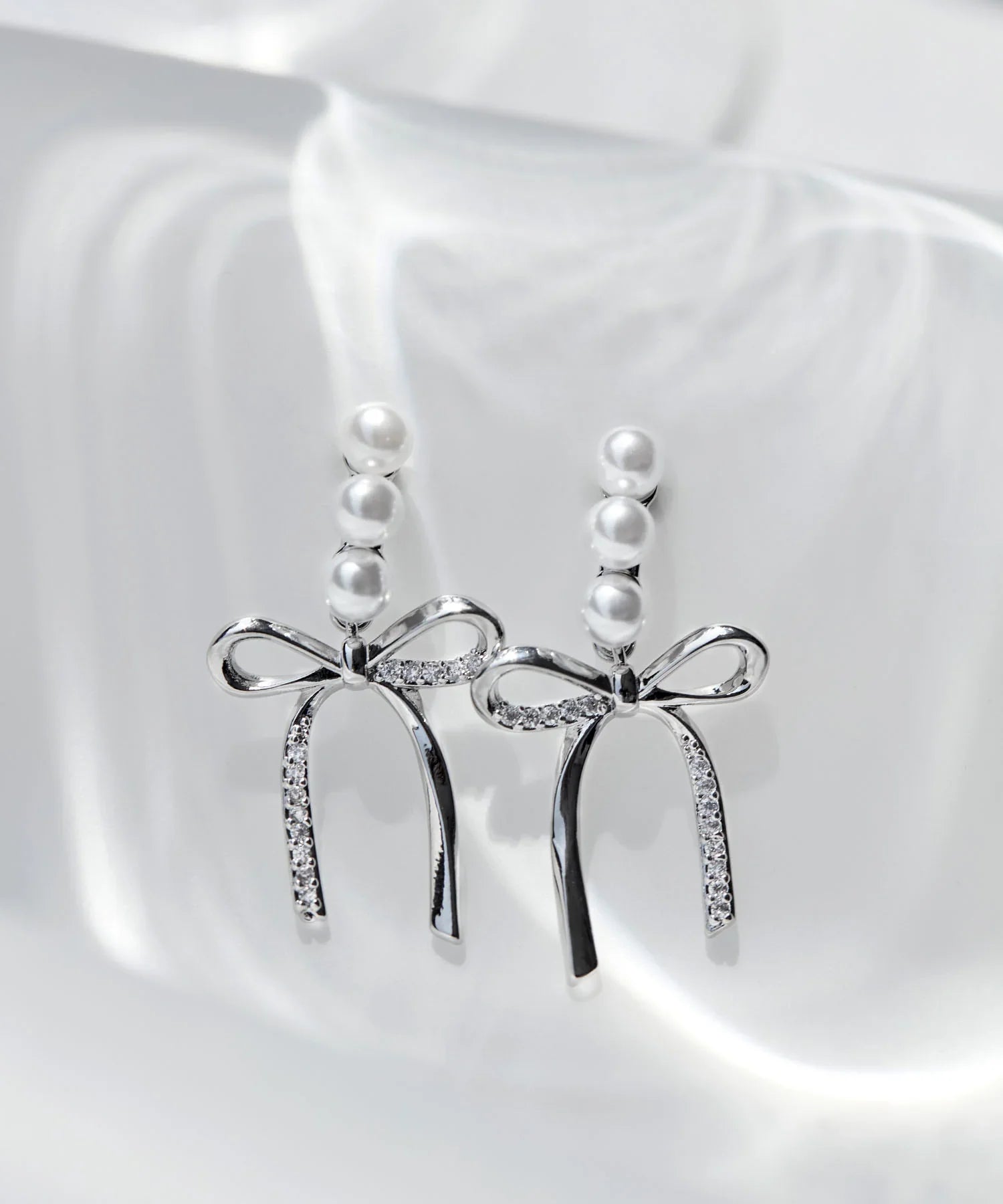 【当日発送】ドロップパールリボンピアス