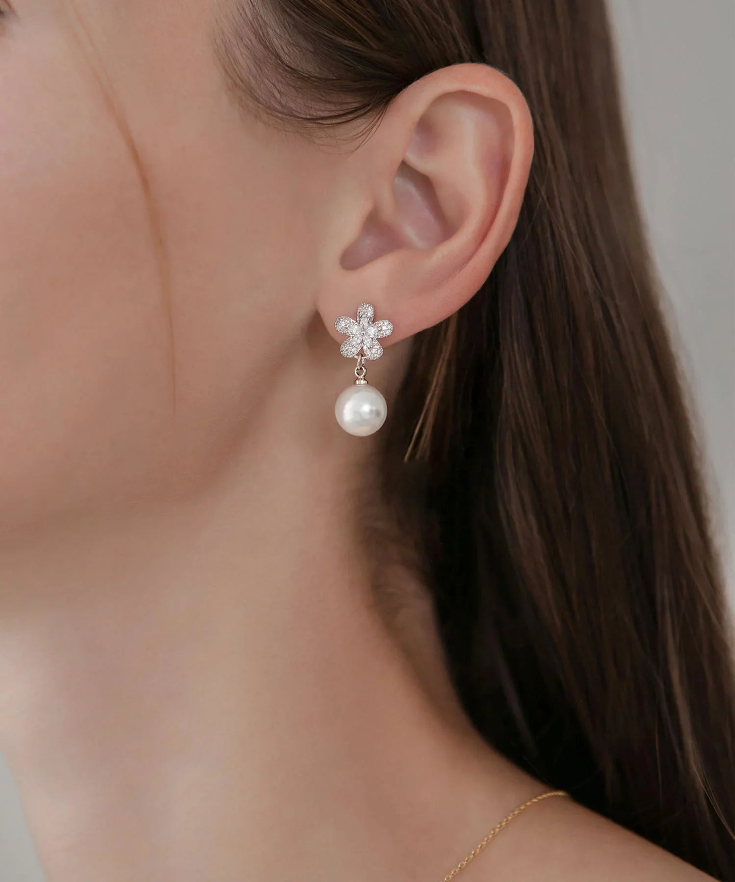 【当日発送】フラワービジューパールピアス