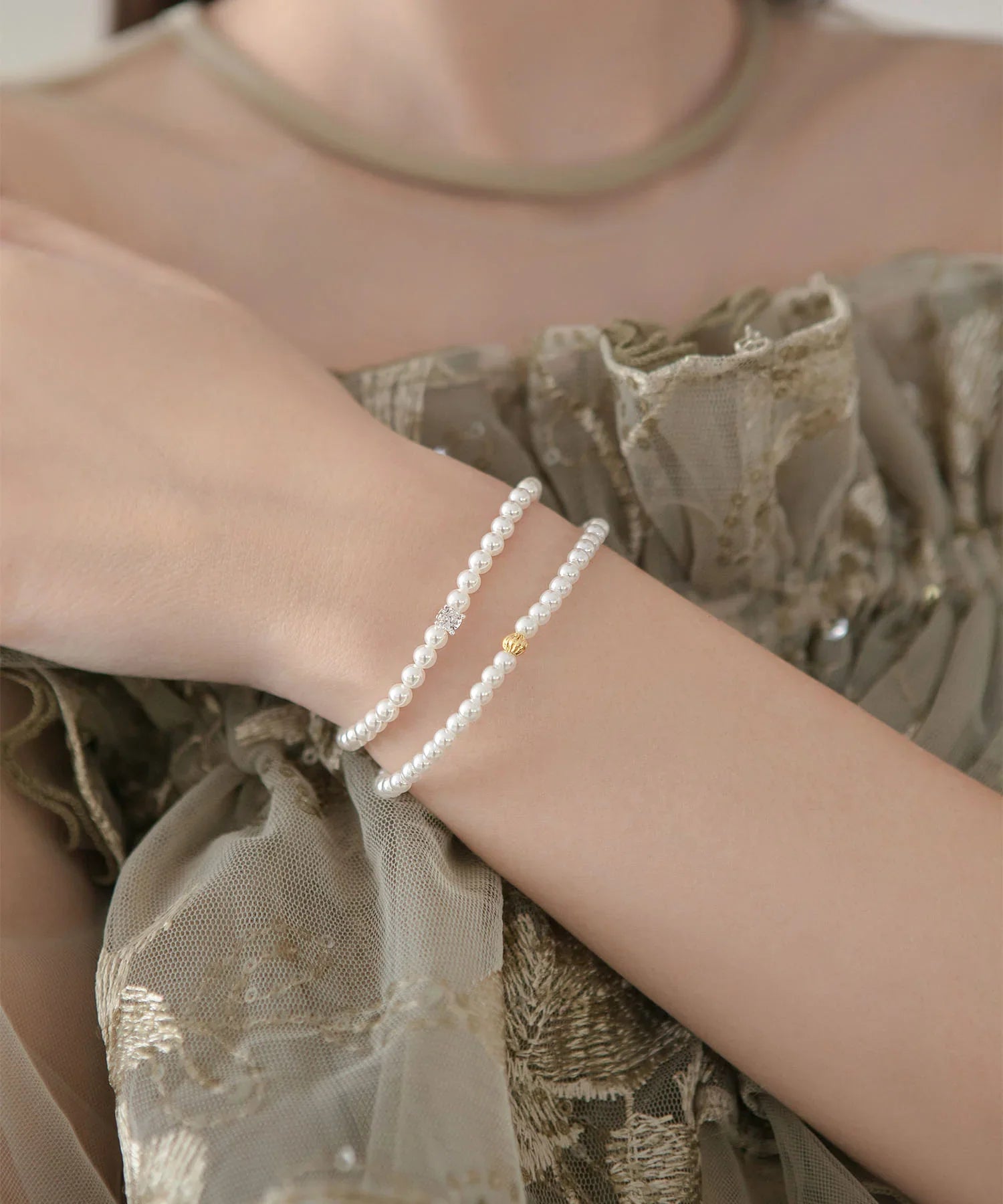 【当日発送】パールラインストーンスリムブレスレット
