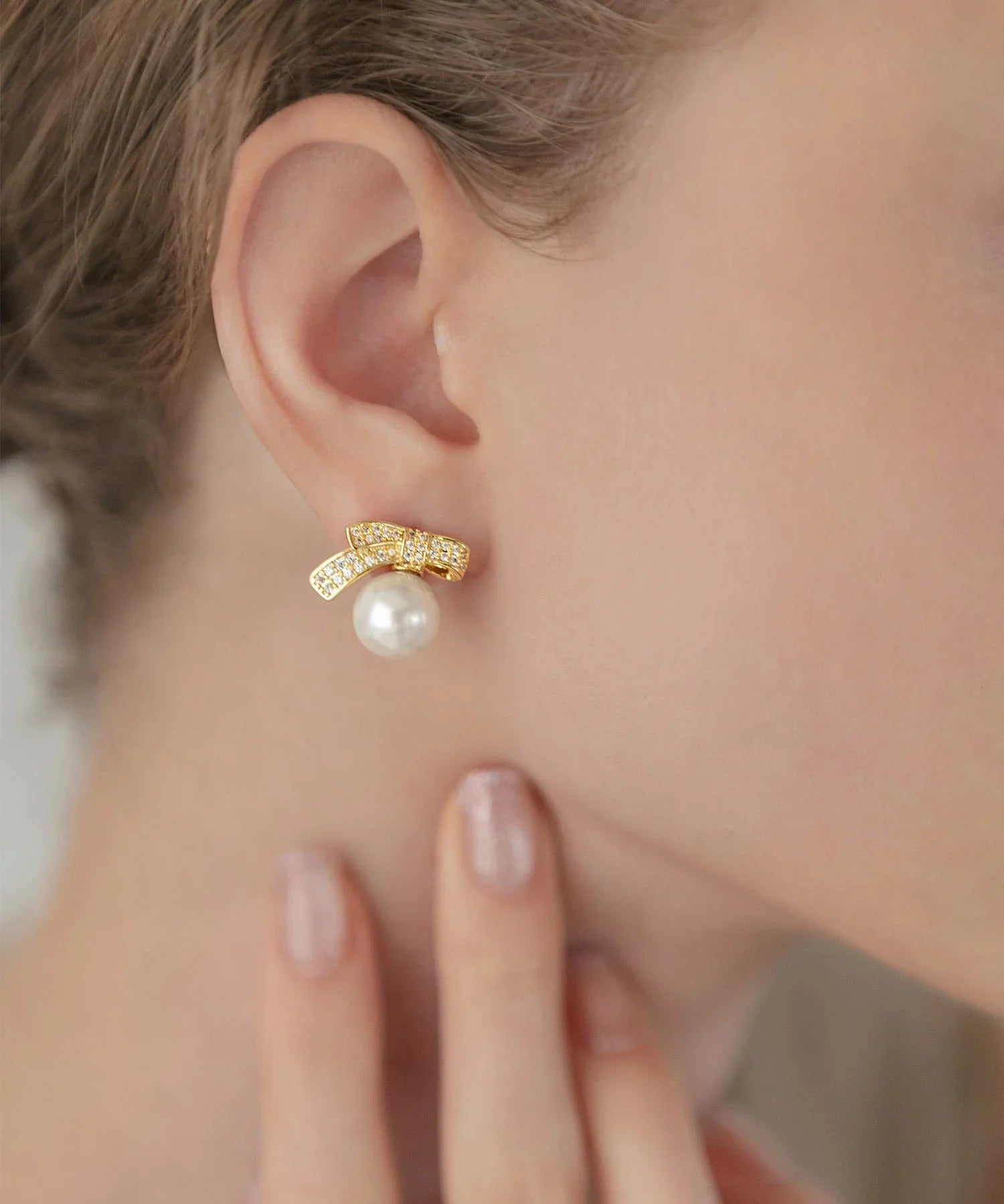 【当日発送】ゴールドビジューリボンパールピアス