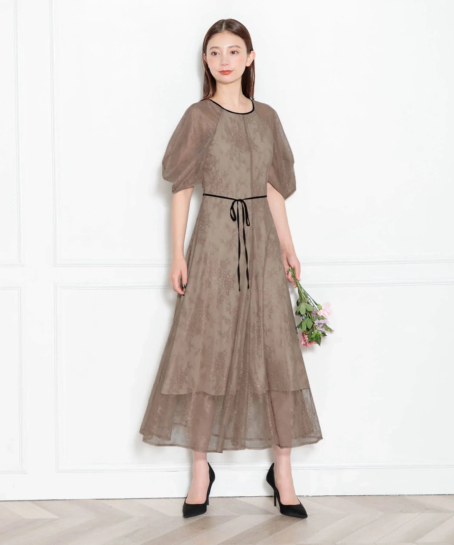 【當天出貨】泡泡袖腰部緞帶蕾絲洋裝