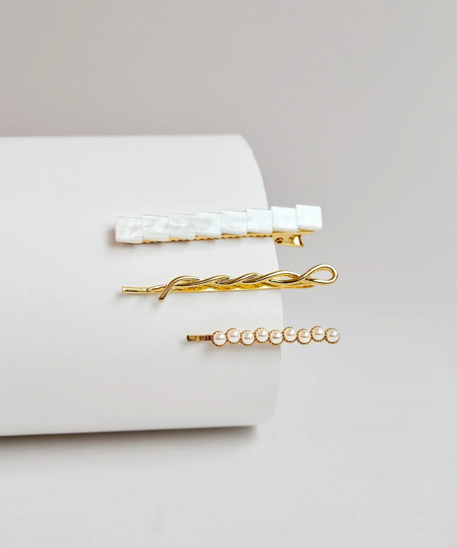 【当日発送】パールニュアンスゴールドヘアピンセット