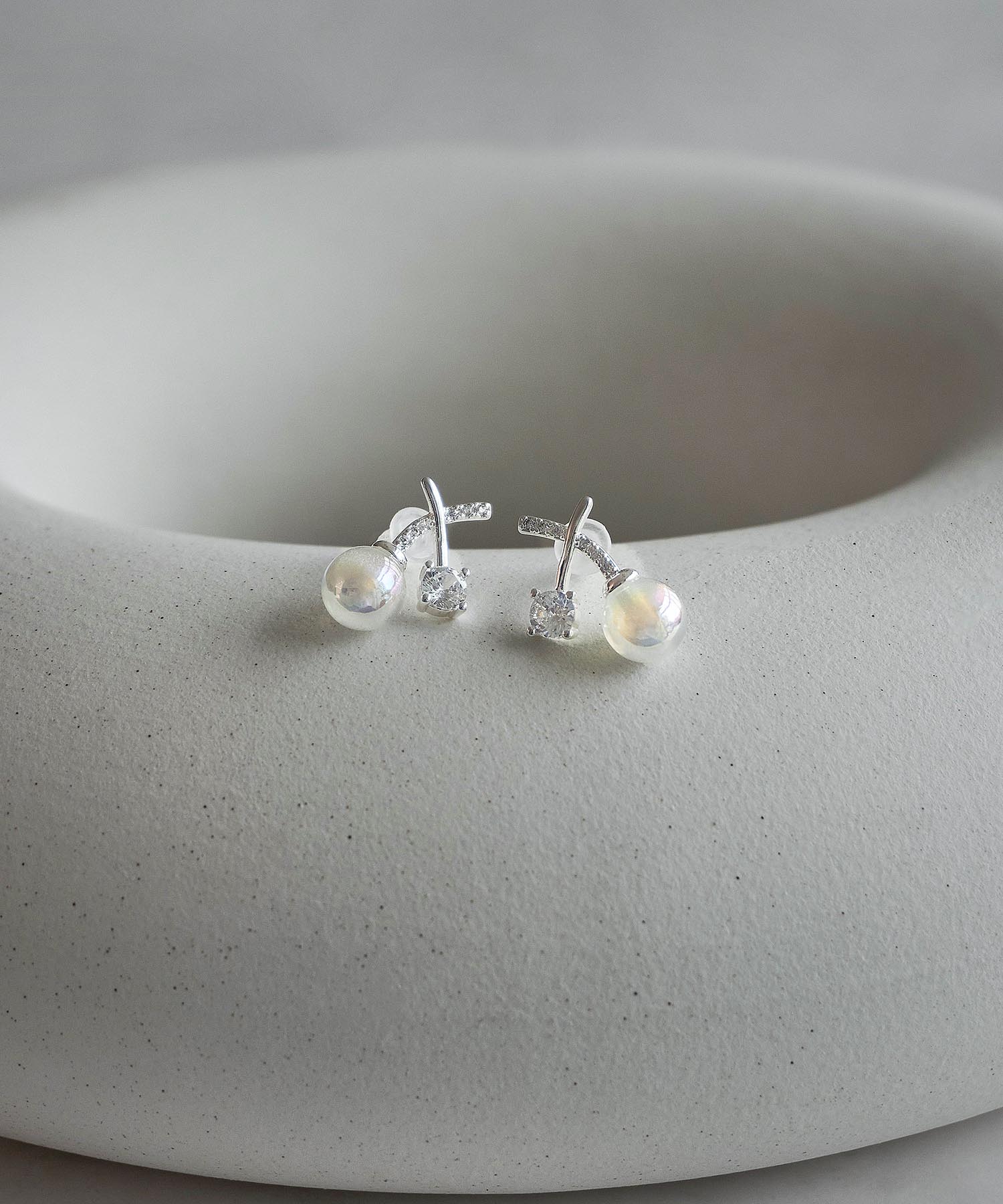 【当日発送】クロスラインパールスウィングピアス