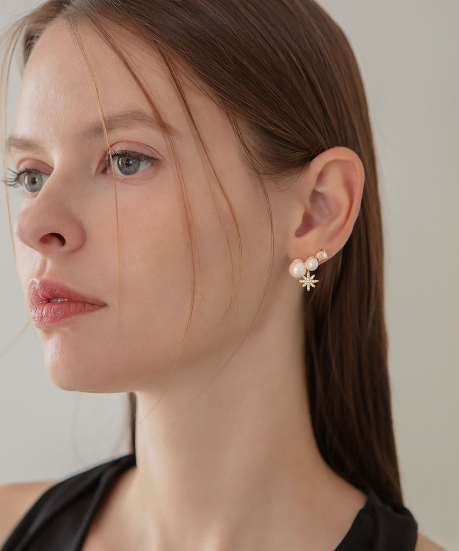 【当日発送】エレガントパールスタービジューデザインピアス