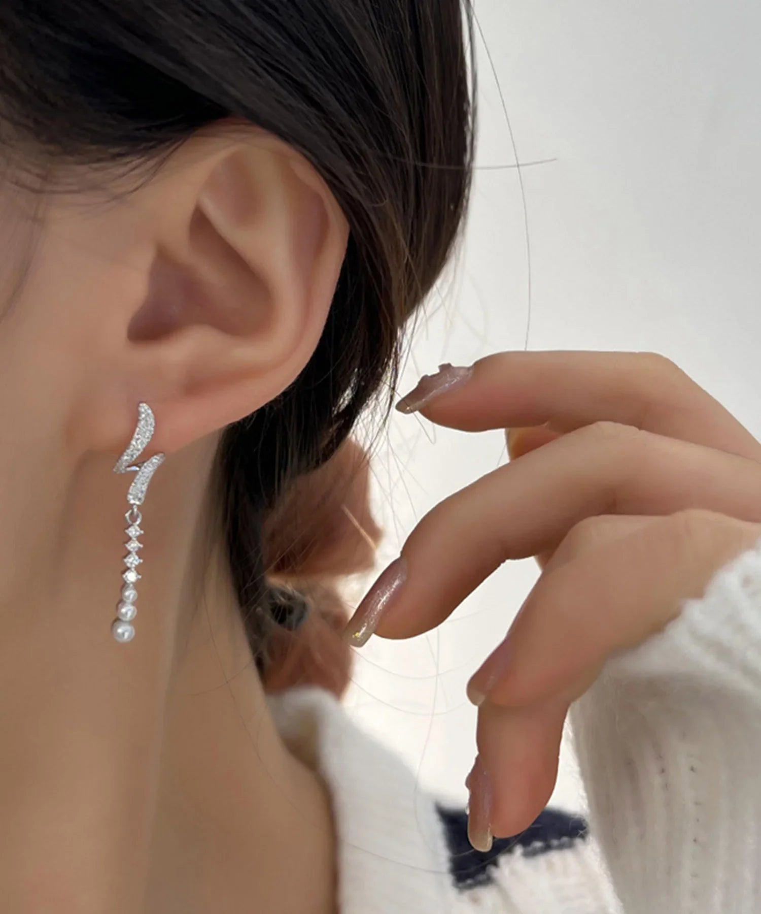 【当日発送】ビジューパールツイストピアス