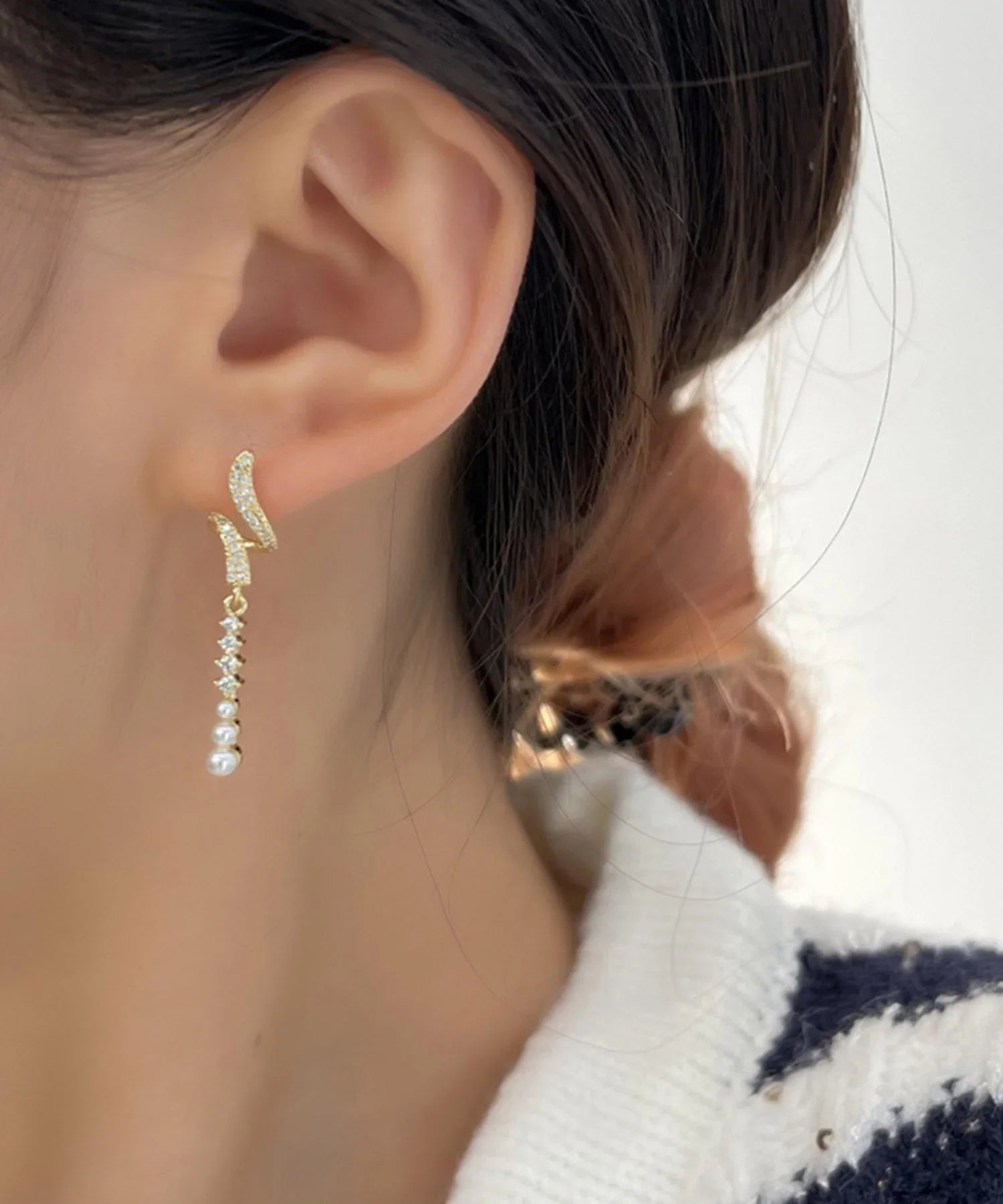 【当日発送】ビジューパールツイストピアス