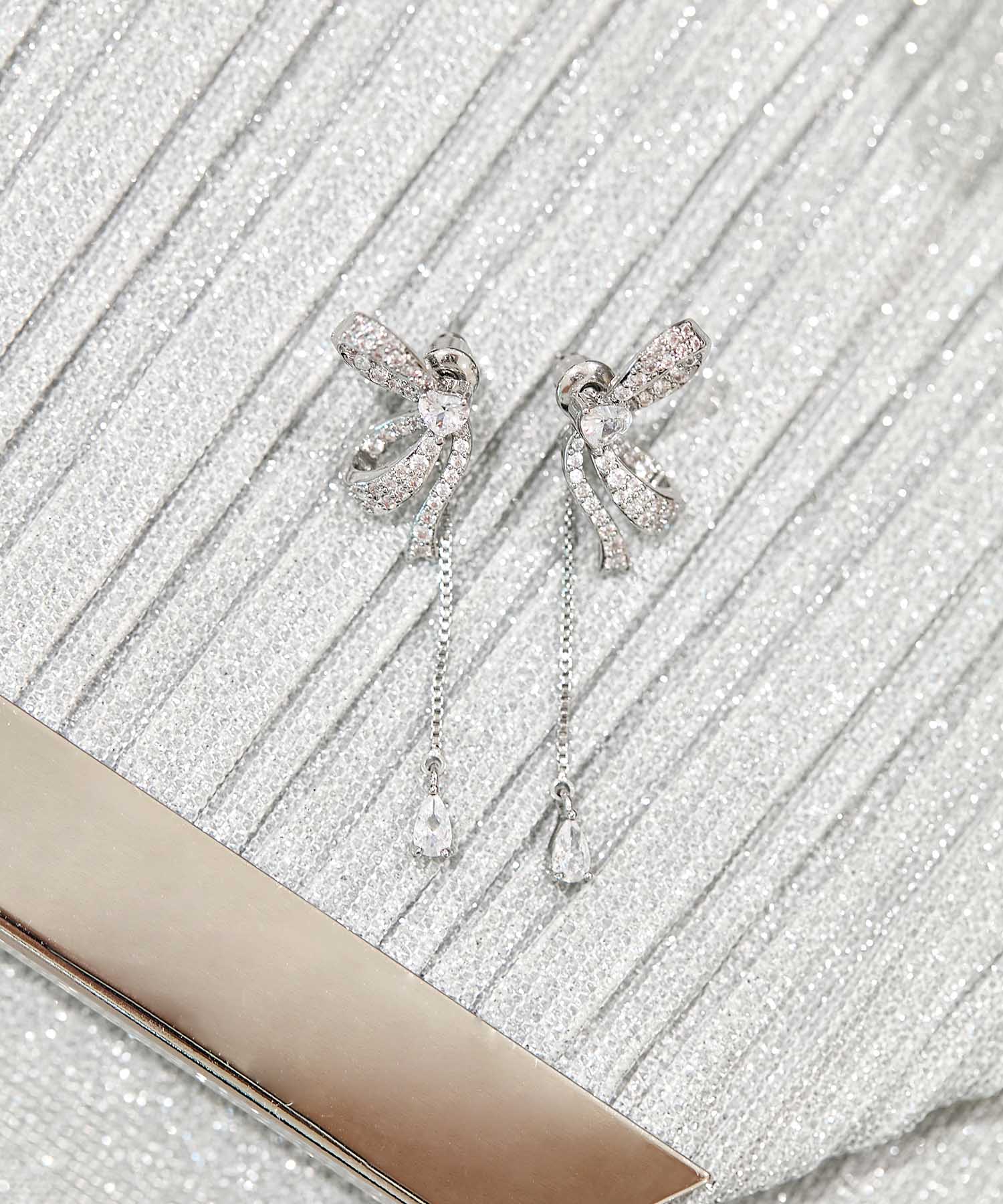 【当日発送】シルバービジューリボンピアス