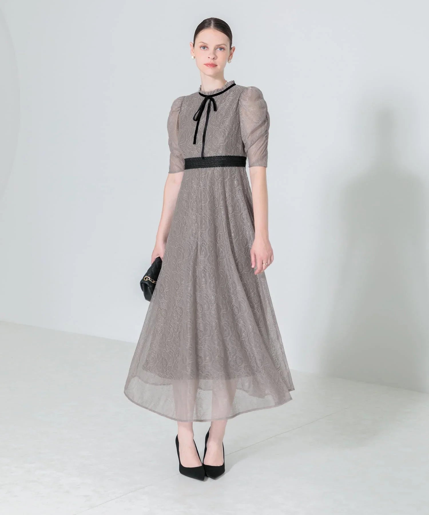 【當天出貨】腰線泡泡袖蕾絲長洋裝