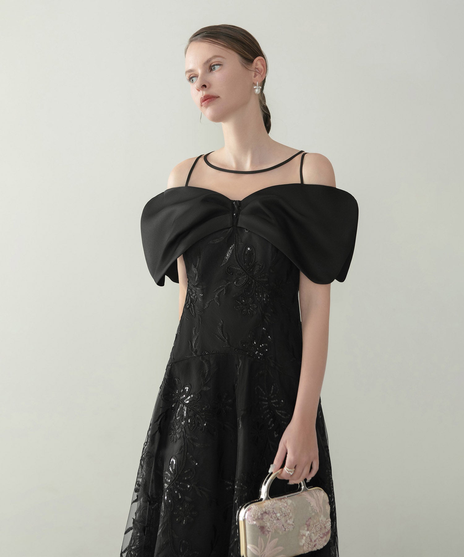 【LEJA LUXE】ビッグリボンモチーフオフショルダースパンコールドレス