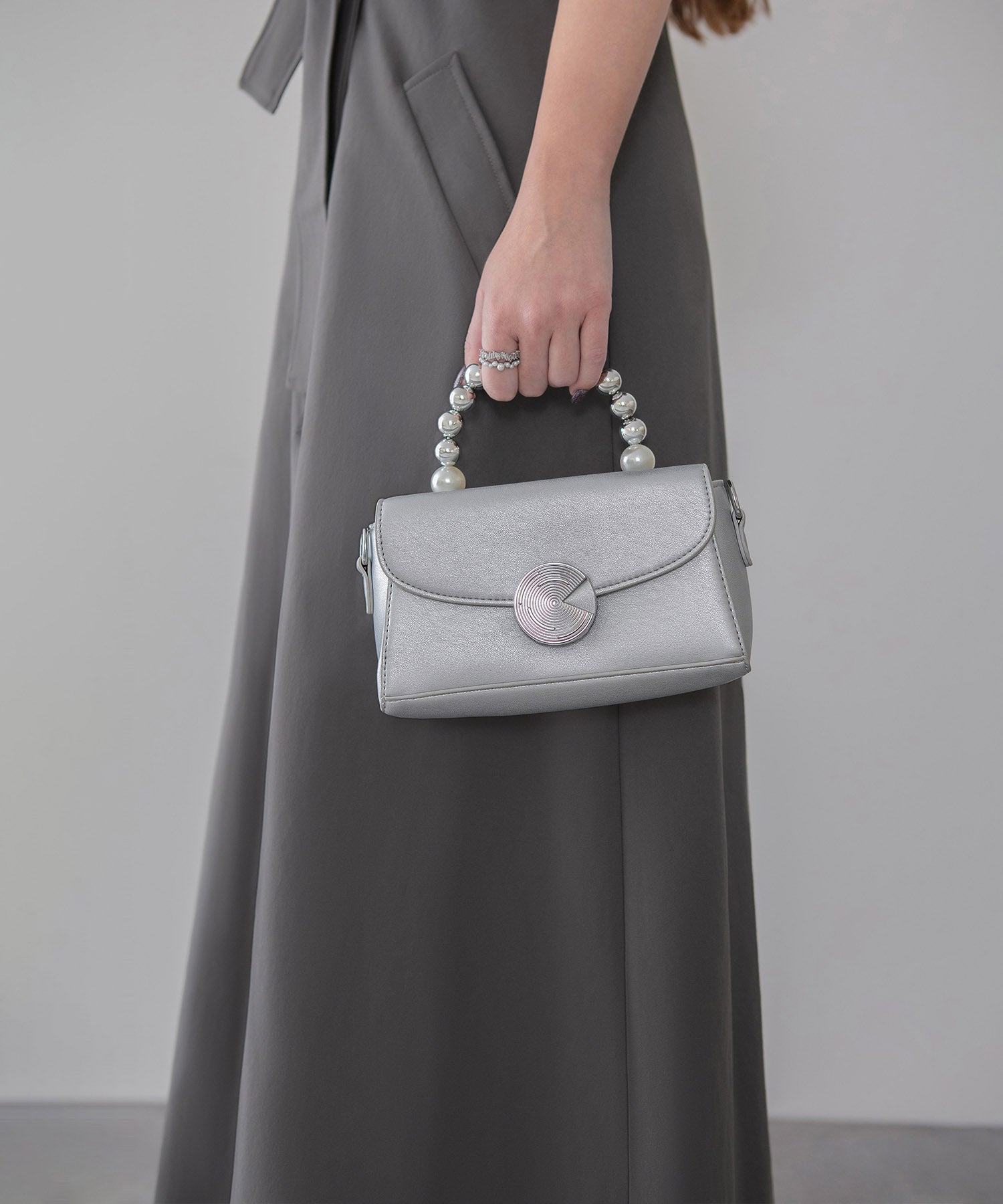 【当日発送】メタリックパールハンド2WAYバッグ