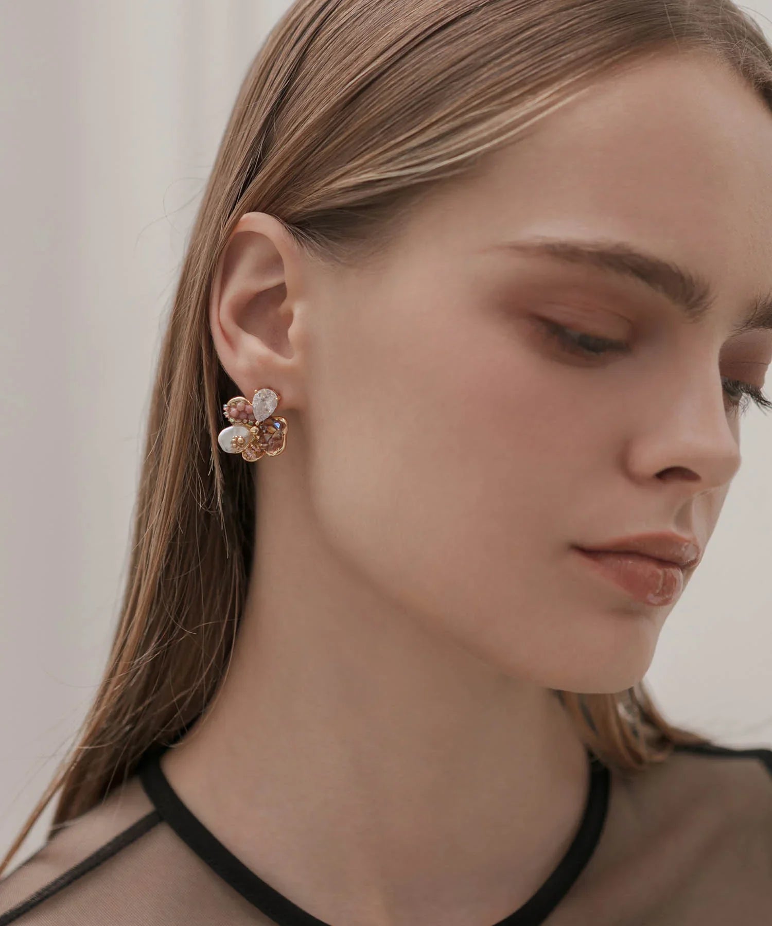 【当日発送】フラワービジューミックスパーツピアス