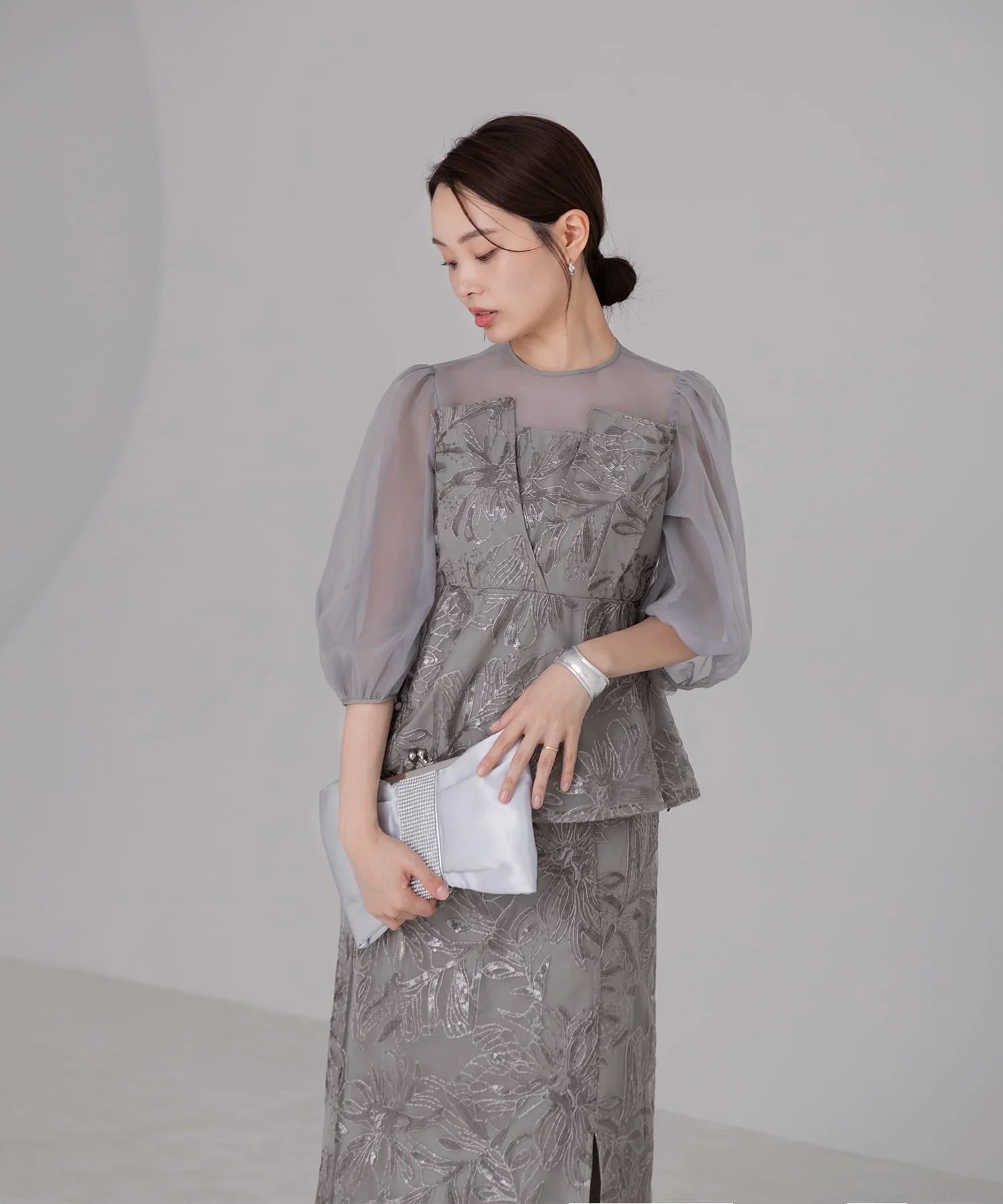 【当日発送】シアーパフスリーブペプラムスパンコール花柄セットアップドレス