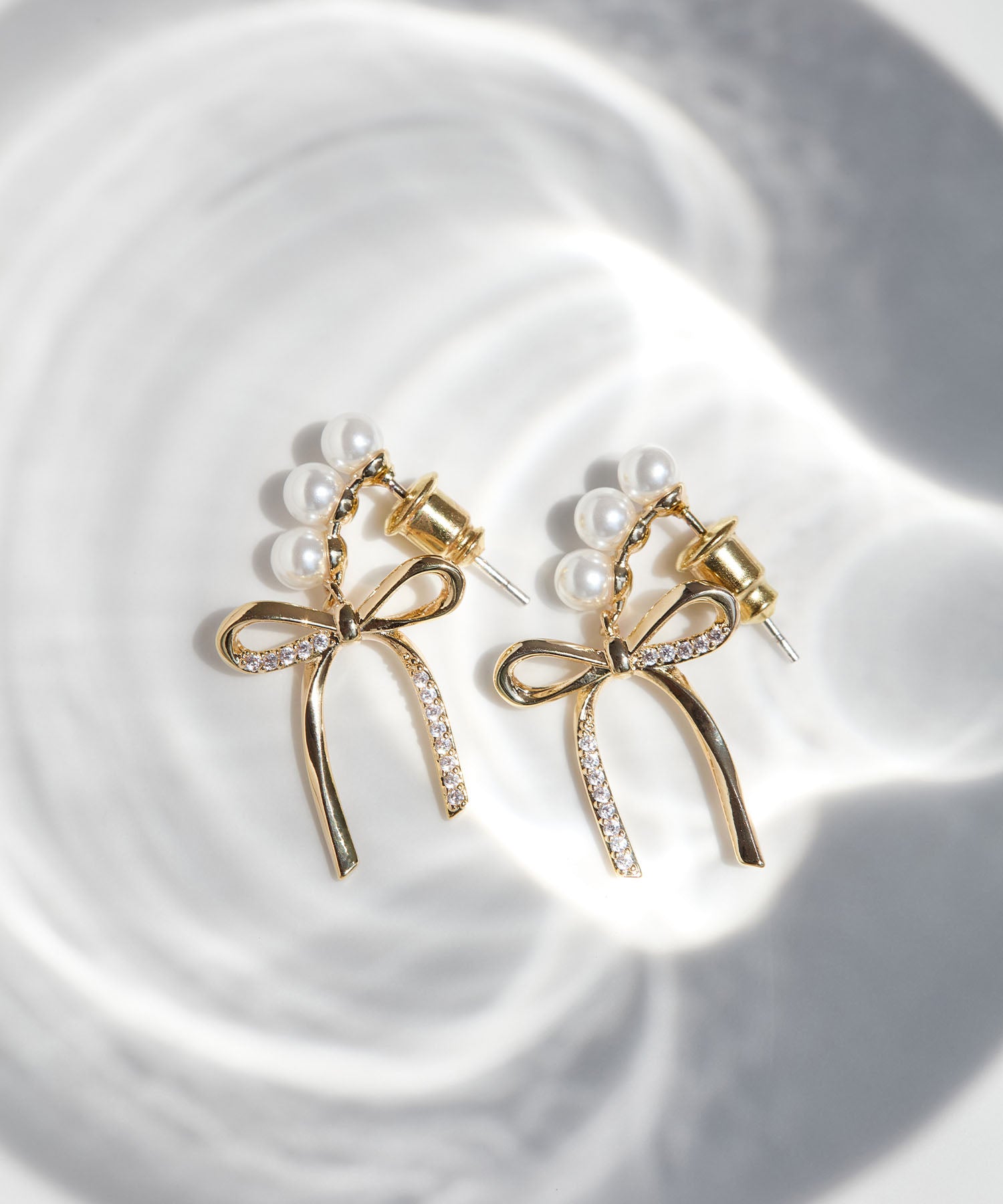 【当日発送】ドロップパールリボンピアス